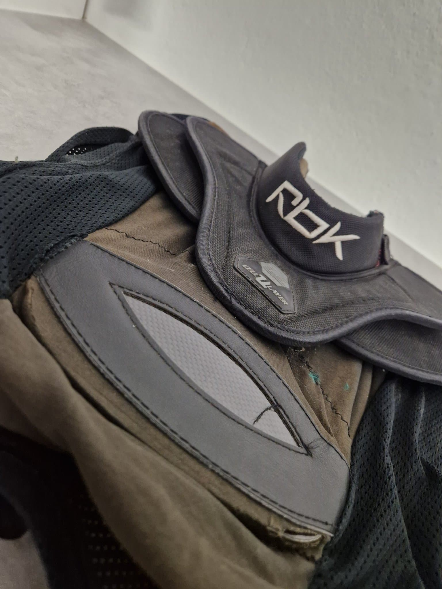 Reebok/Rbk/ccm - målvaktshalsskydd - NYPRIS 1199:-