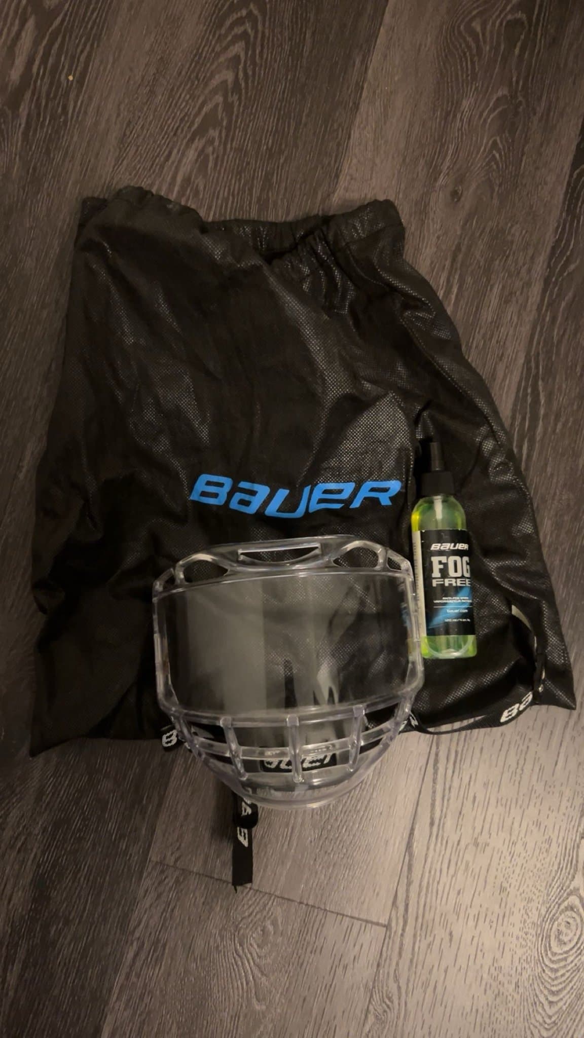Bauer ishockeyvisir Fishbowl med imskyddsmedel och förvaringspåse