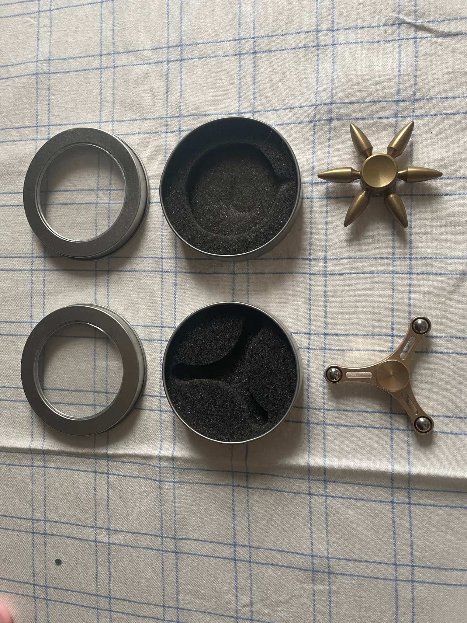 2 st Fidget Spinners i Metall