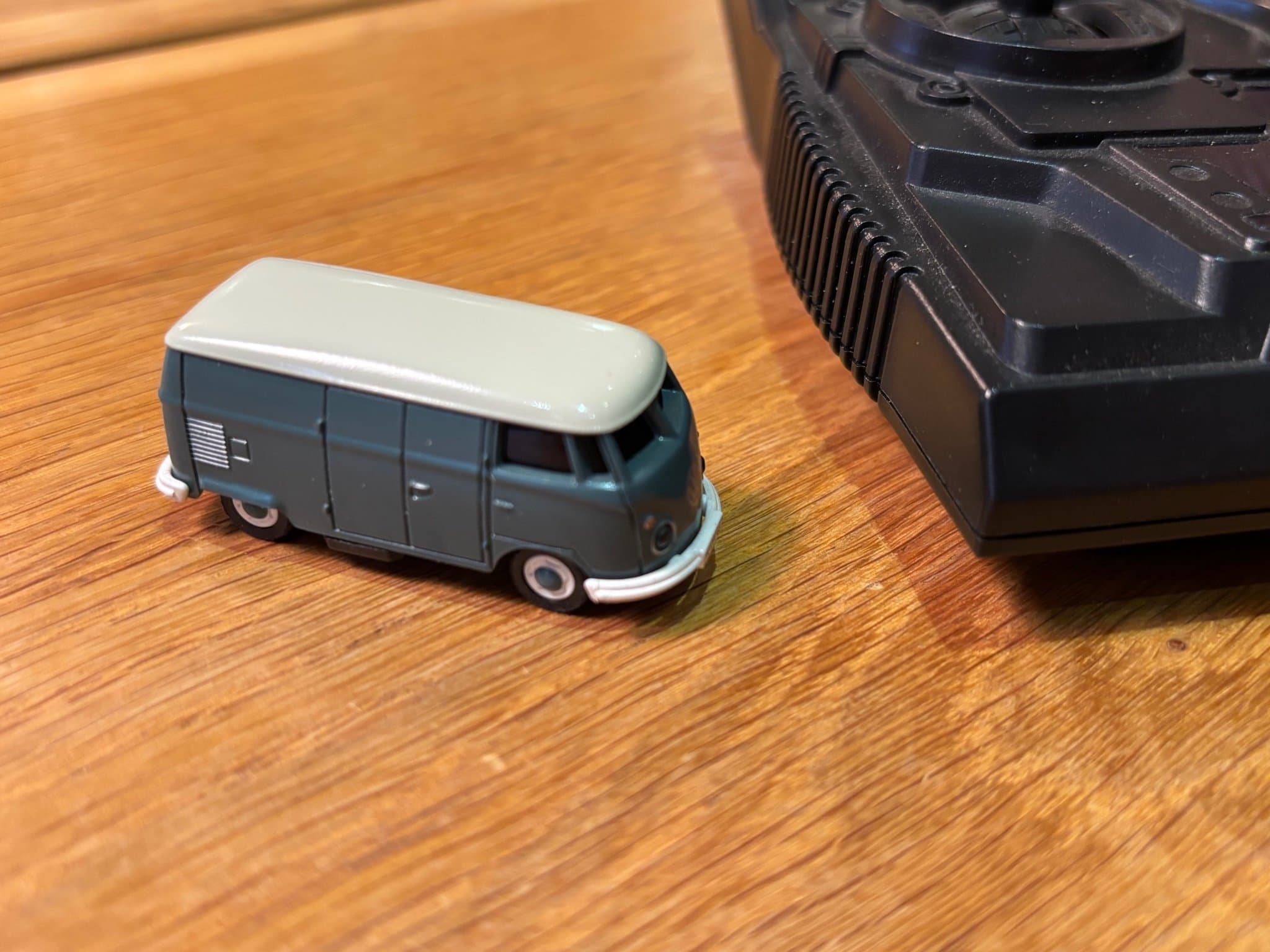 Radiostyrd bil skala 1:87