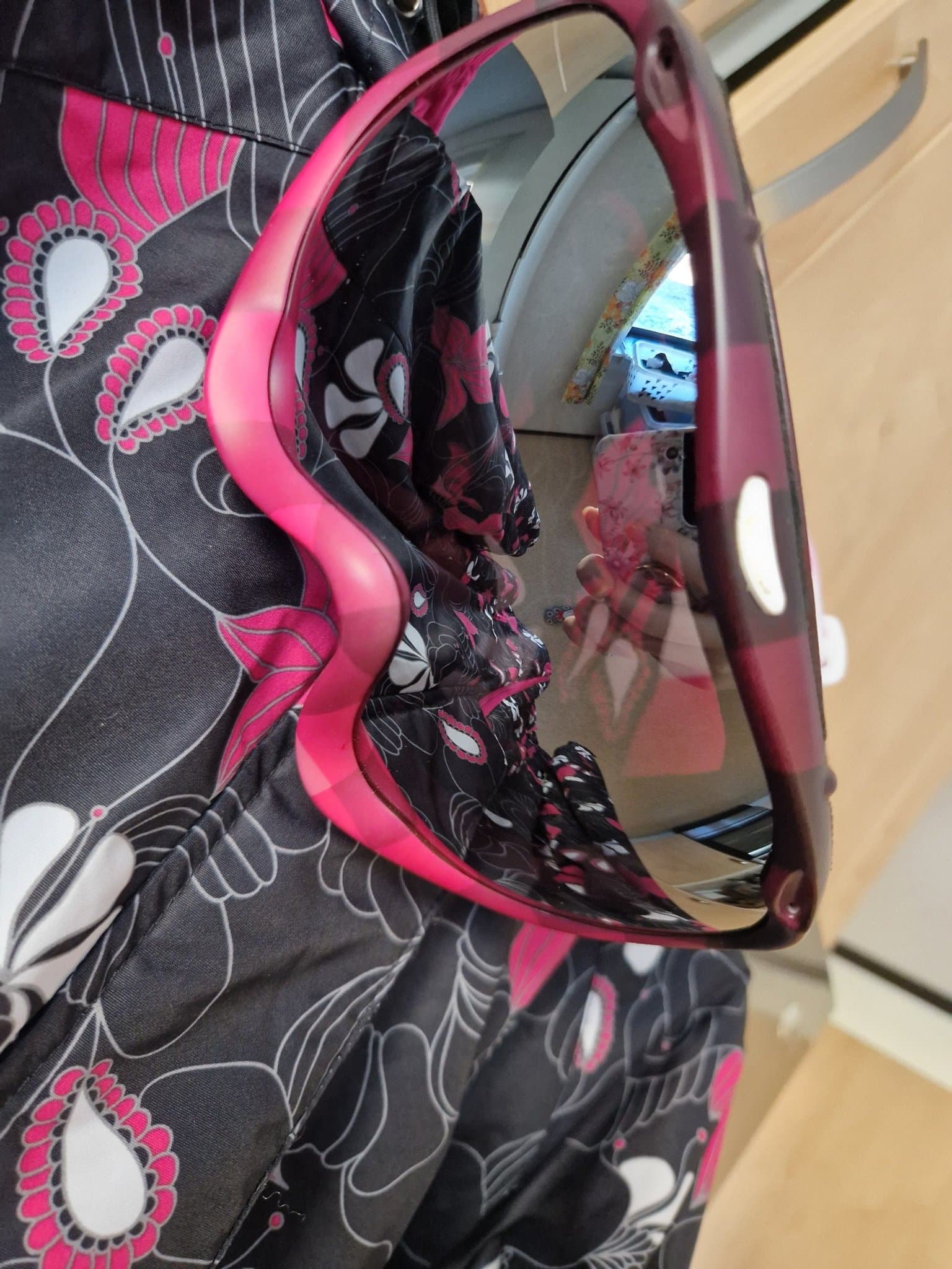 Etirel Skidset, storlek S, med Jacka, Byxor och Glasögon. Nyskick!