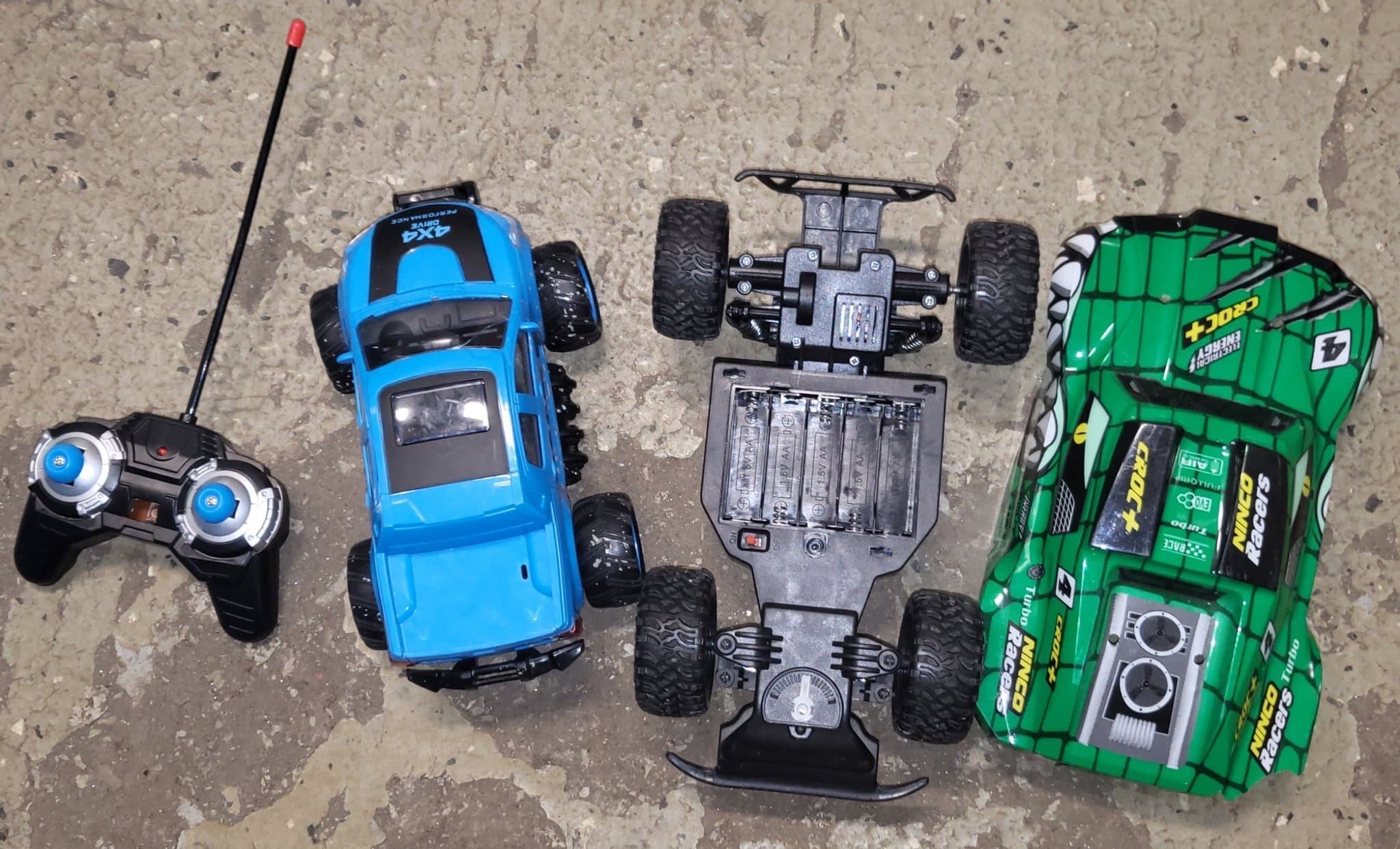 Radiostyrda bilar Till någon som behöver (reservdelar)(Samlarobjekt?)