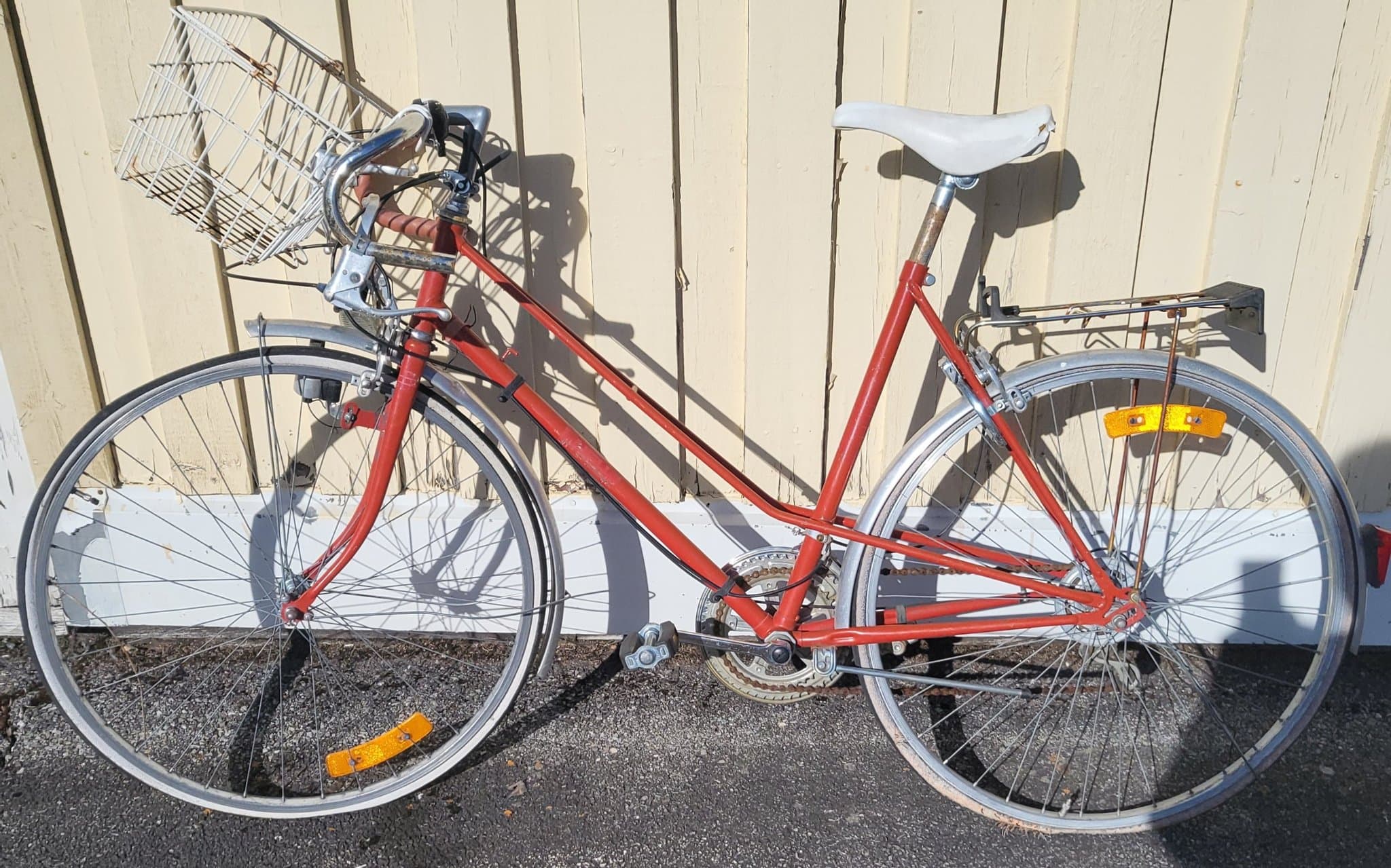 NSU Tjejcykel renoveringsobj?Till någon som behöver(reservdelar?)(Samlarobjekt?)