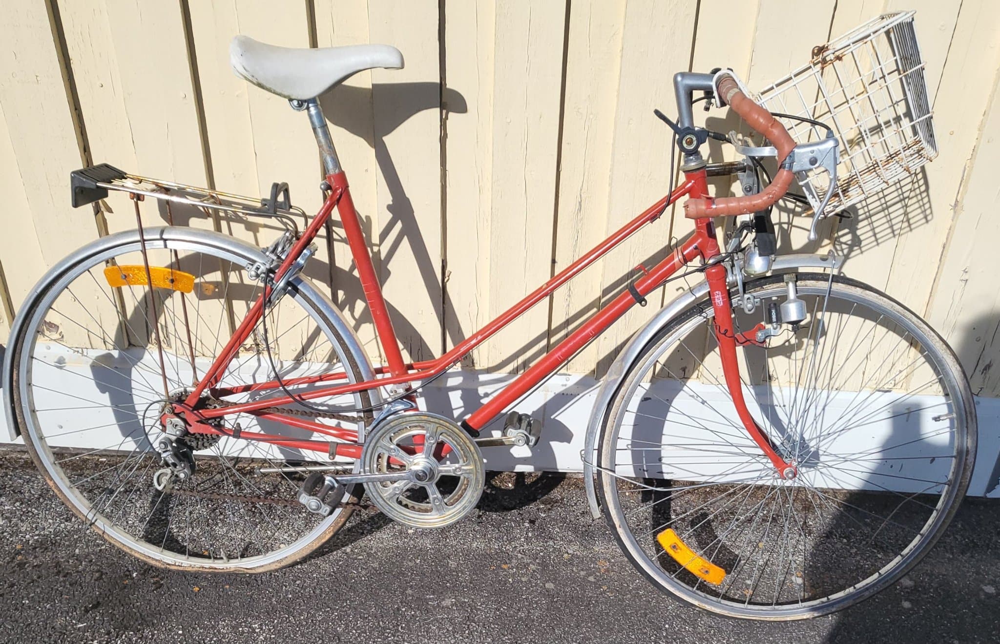 NSU Tjejcykel renoveringsobj?Till någon som behöver(reservdelar?)(Samlarobjekt?)