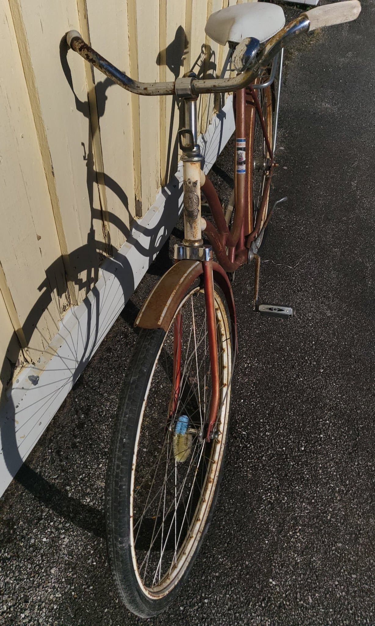 Rex tjejcykel? Till någon som behöver (reservdelar?) (Samlarobjekt?)