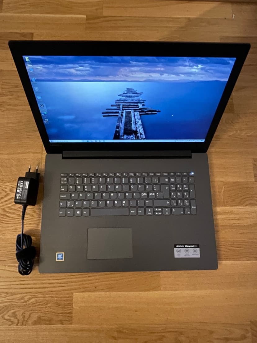 Lenovo IdeaPad 3 17"