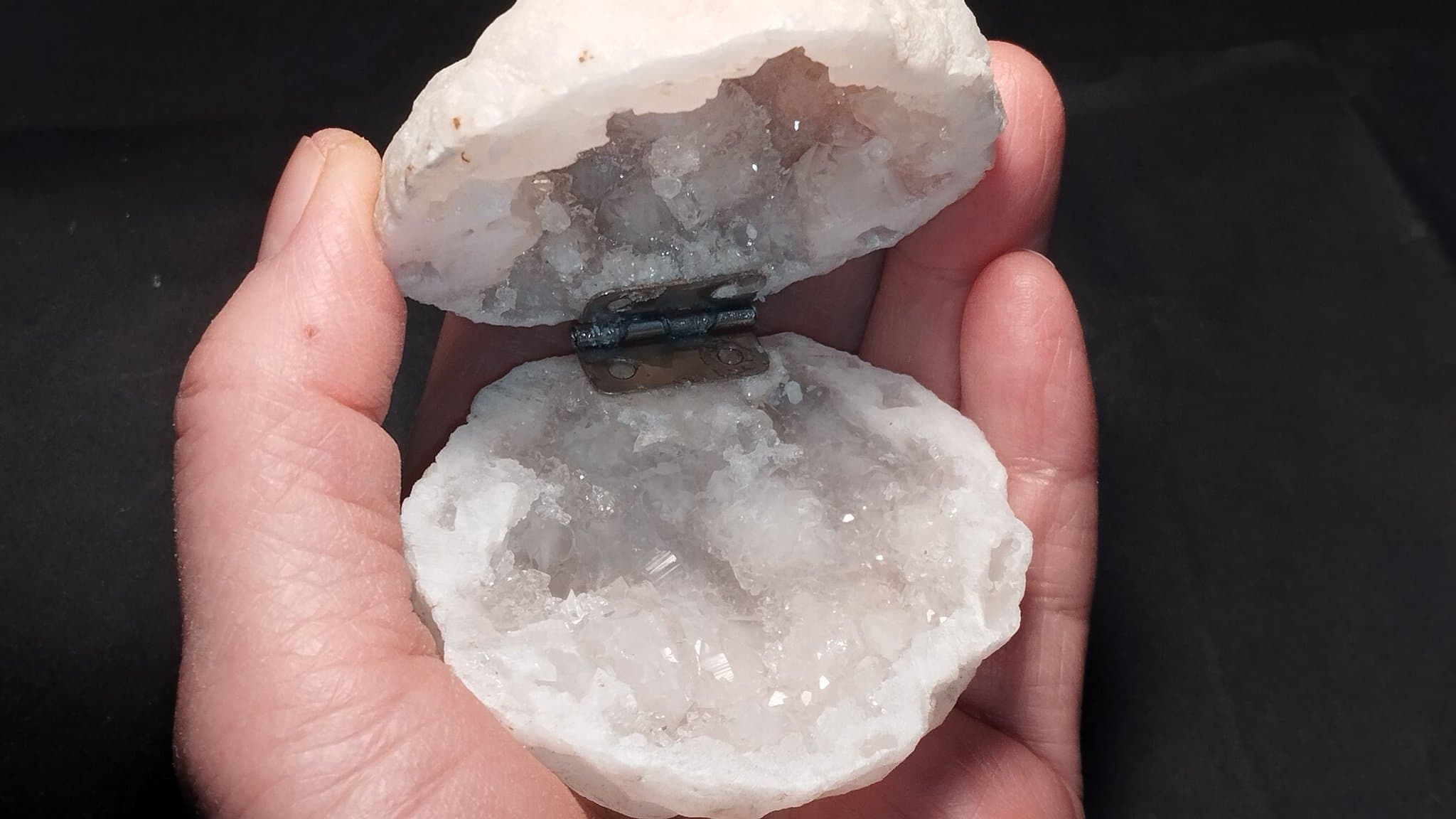 Kristallgrotta, smyckeskrin