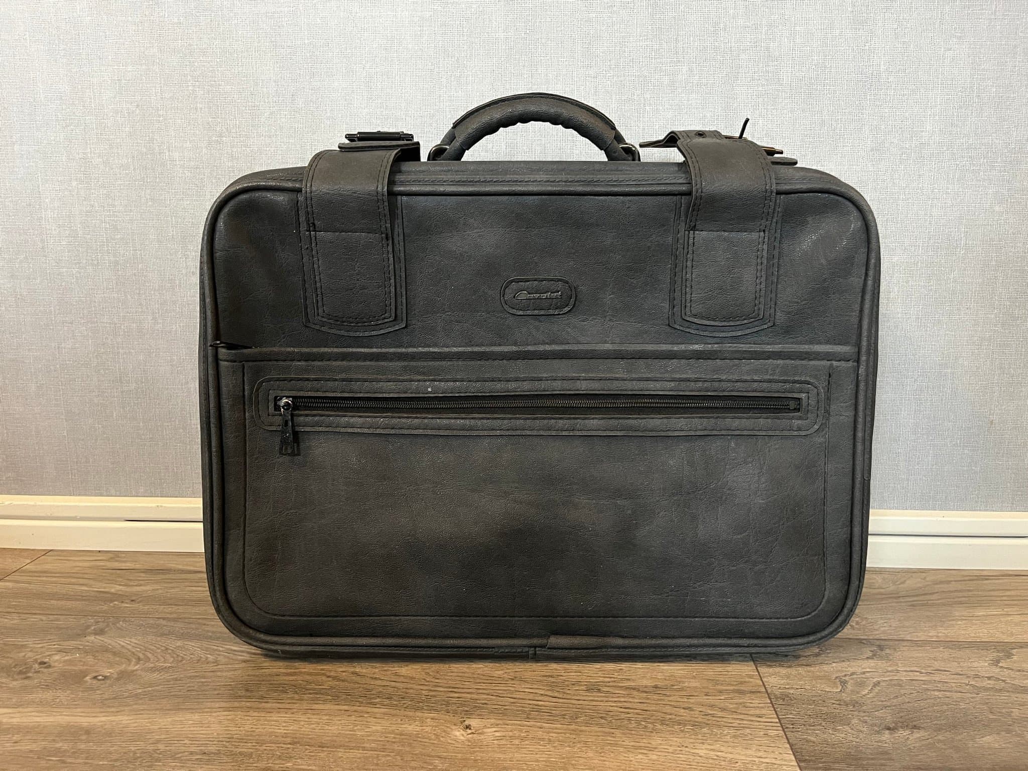 Cavalet mörkgrå resväska / portfölj 50 x 38 x 18 cm