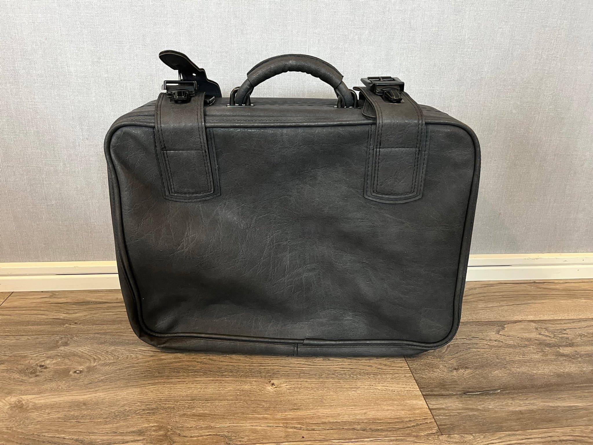 Cavalet mörkgrå resväska / portfölj 50 x 38 x 18 cm