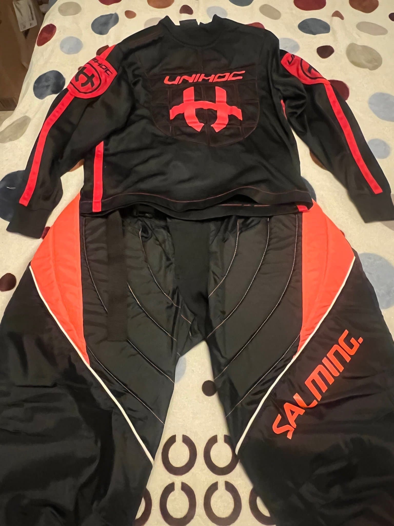 Målvaktspaket Innebandy: Salming Byxor (164cl) & Unihoc Tröja (150cl)