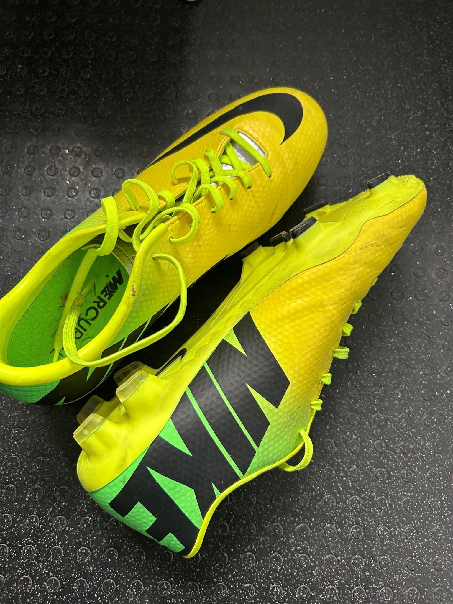 Nike Mercurial Fotbollsskor i Gult och Grönt