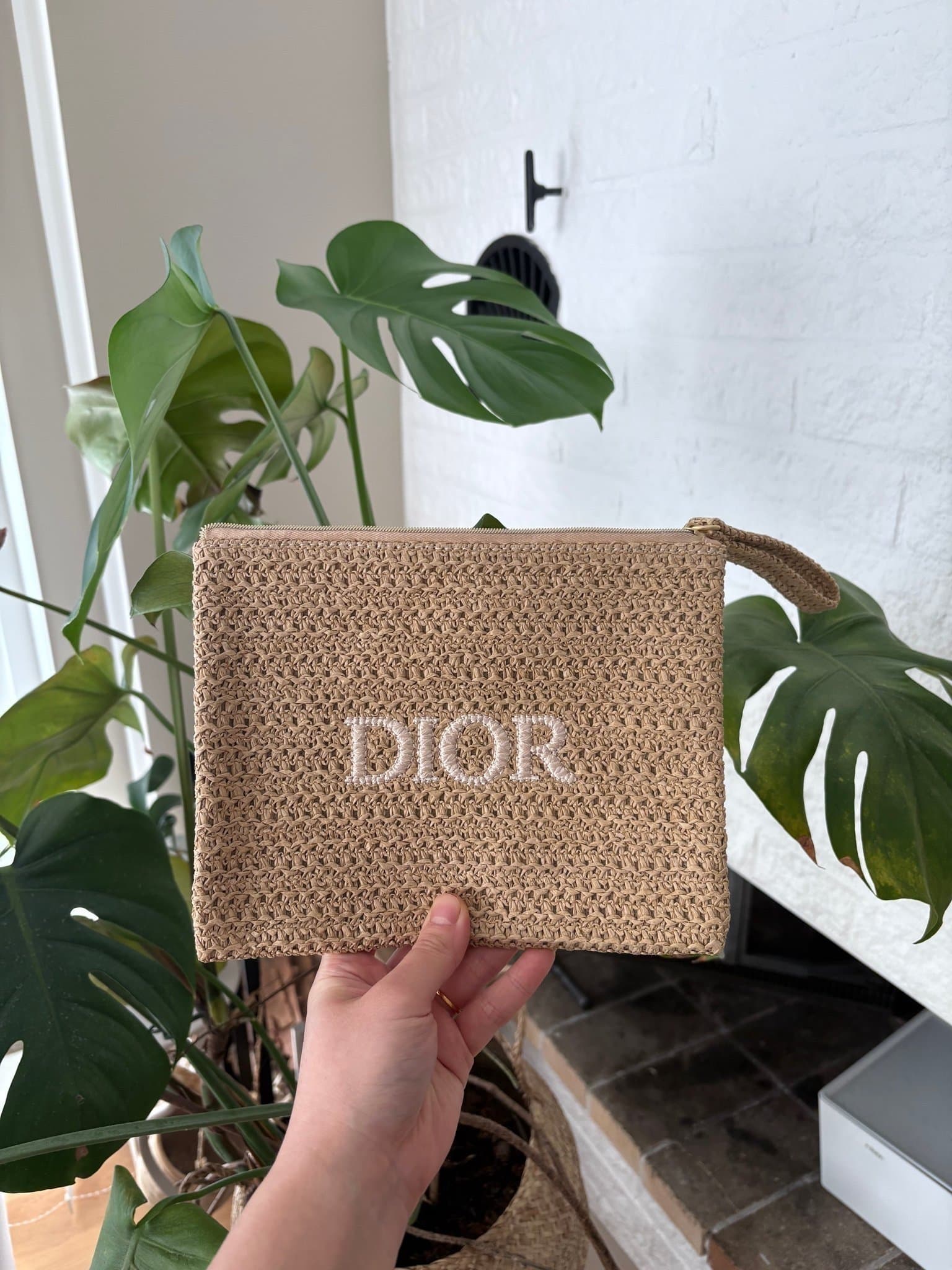 Dior beauty beige clutch sminkväska