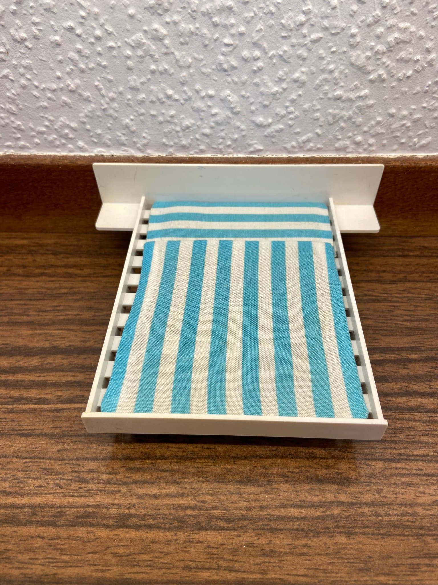 Brio - Sovrum - Säng - Dockskåp