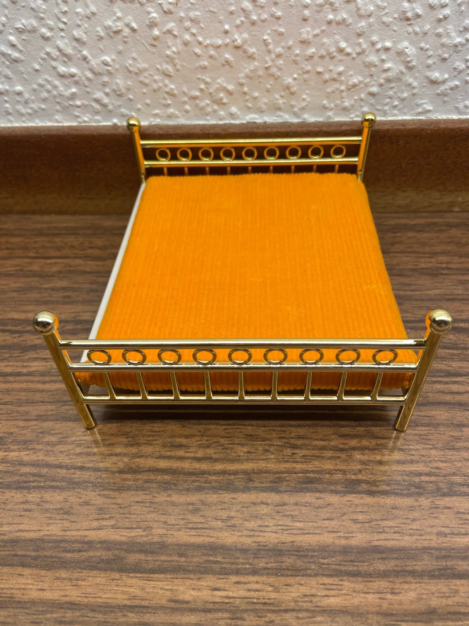 Brio - Sovrum - Säng - Dockskåp