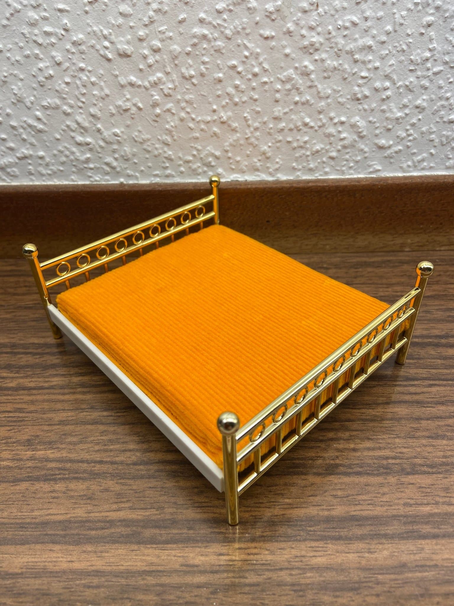 Brio - Sovrum - Säng - Dockskåp