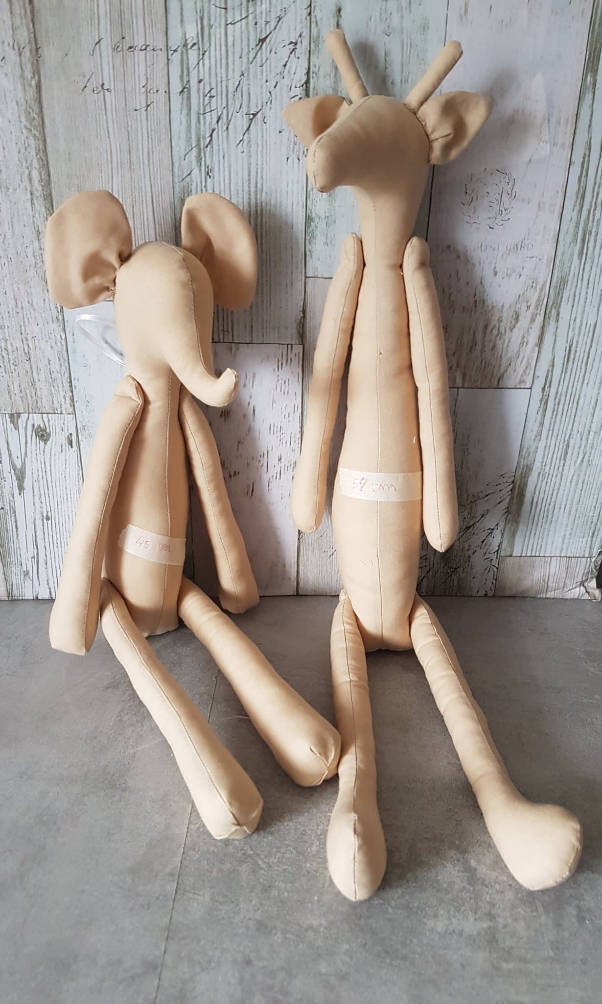 Sy själv-kit: Elefant och giraff med tyger och band, Tilda inspiration !