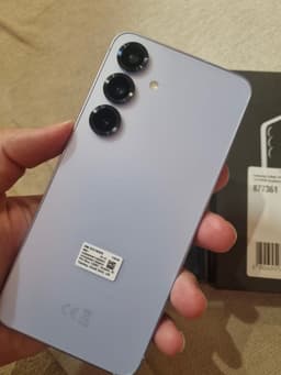 OANVÄND: Samsung Galaxy S25 128gb (icy blue) inkl skärmskydd