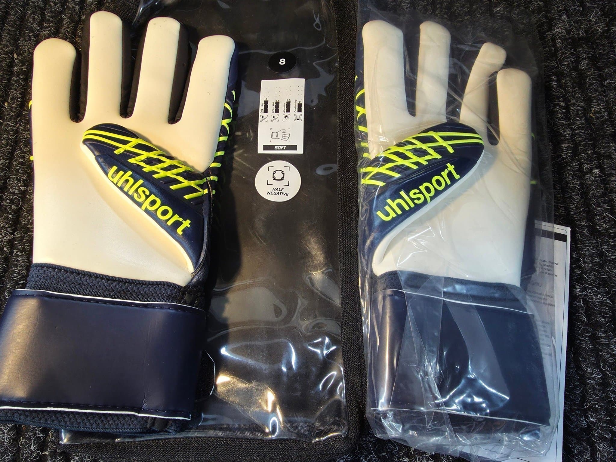 Uhlsport Prediction Soft HN Comp Målvaktshandskar Storlek 8