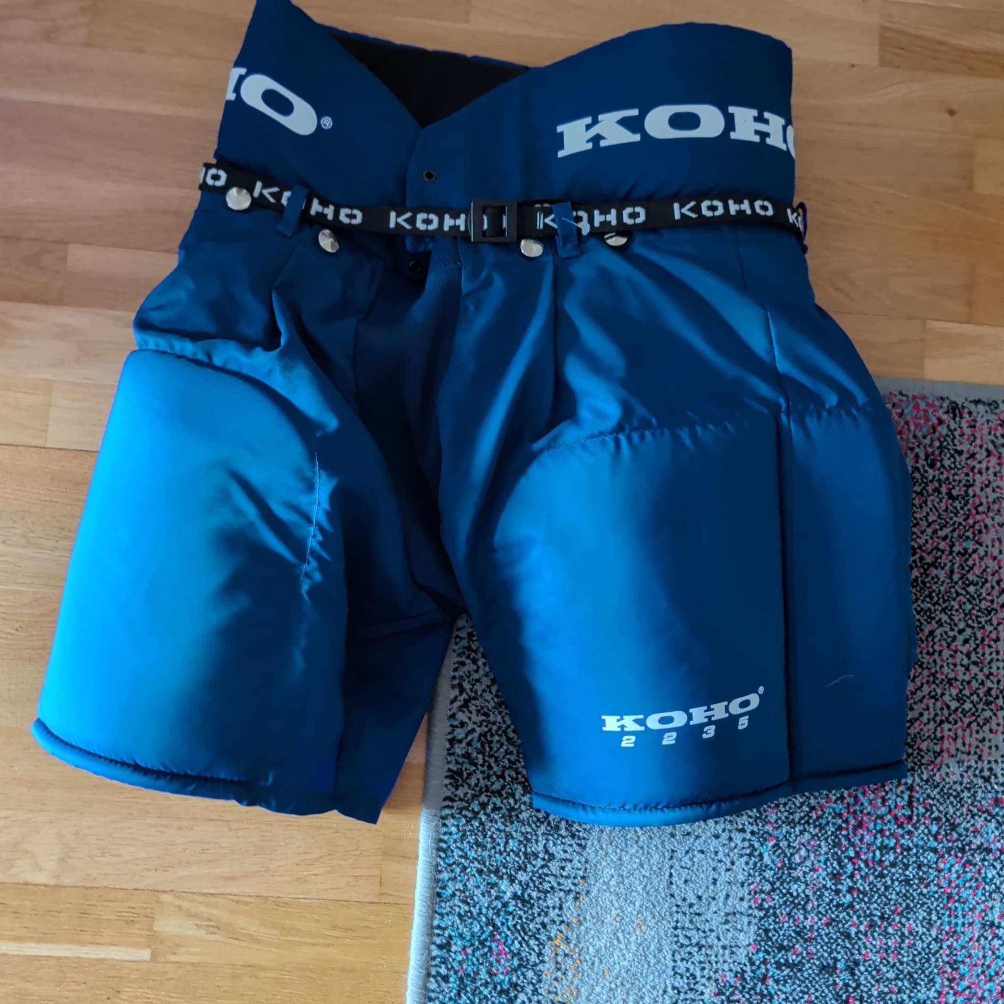 KOHO Hockeybyxor Junior Storlek 160 Blå som nya