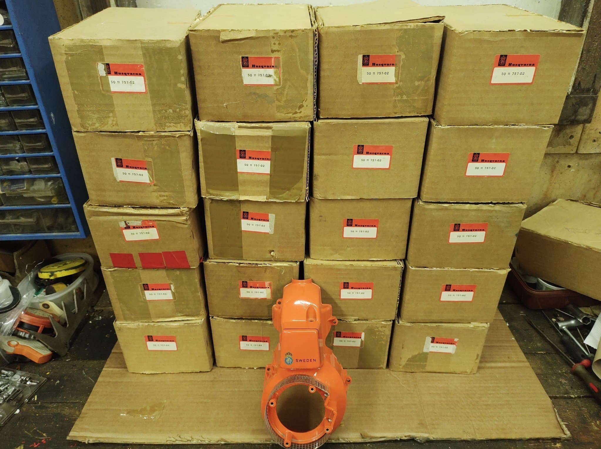 Husqvarna F70 - NOS OEM starter(fan) cover