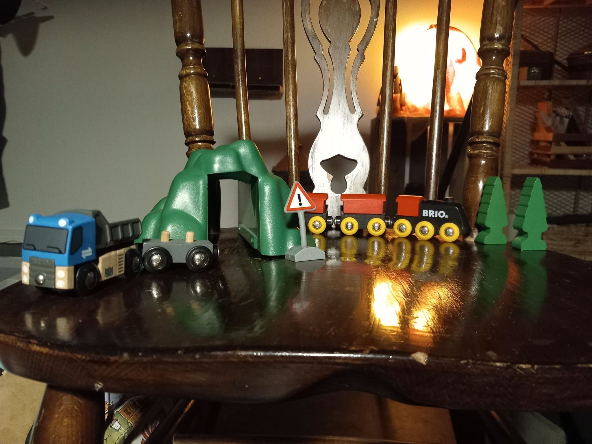 Brio Tågbana med Tåg, Lastbil, Tunnel och Tillbehör