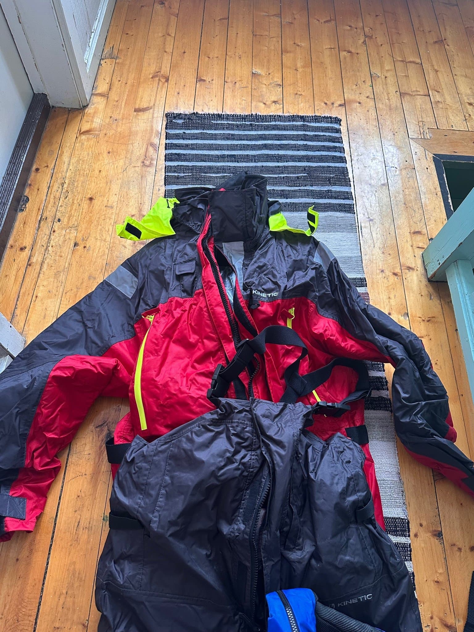 Kinetic 2-delad flytoverall plus baltic flytväst