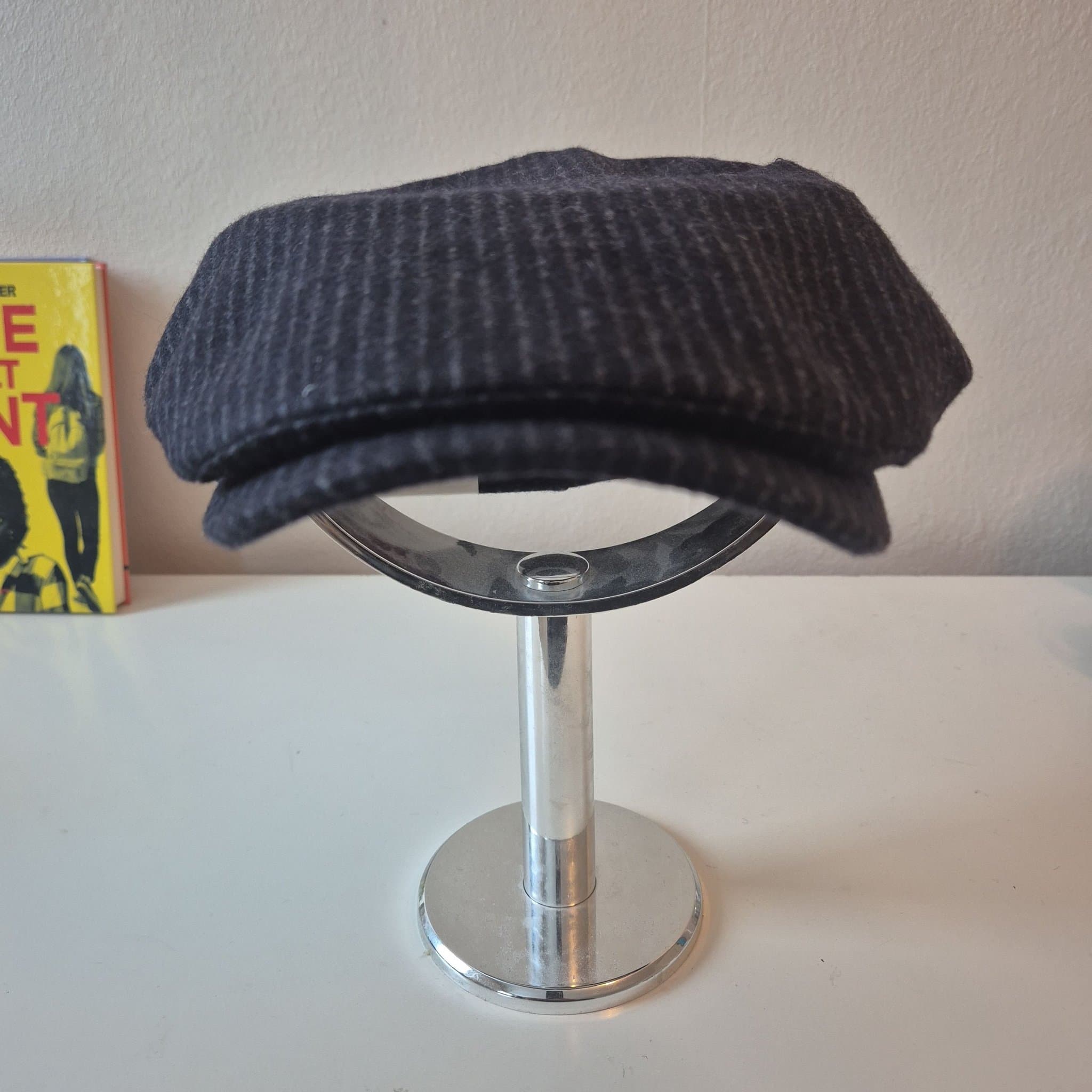 Wigéns mörkgrå keps, storlek 58