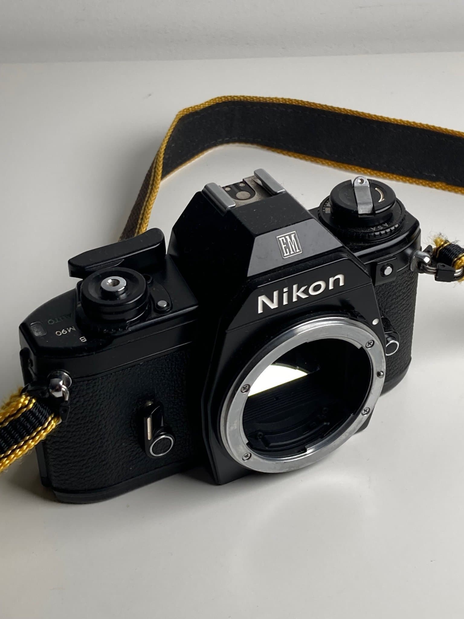 Nikon EM analog kamera - bra skick, fungerar felfritt (#1)