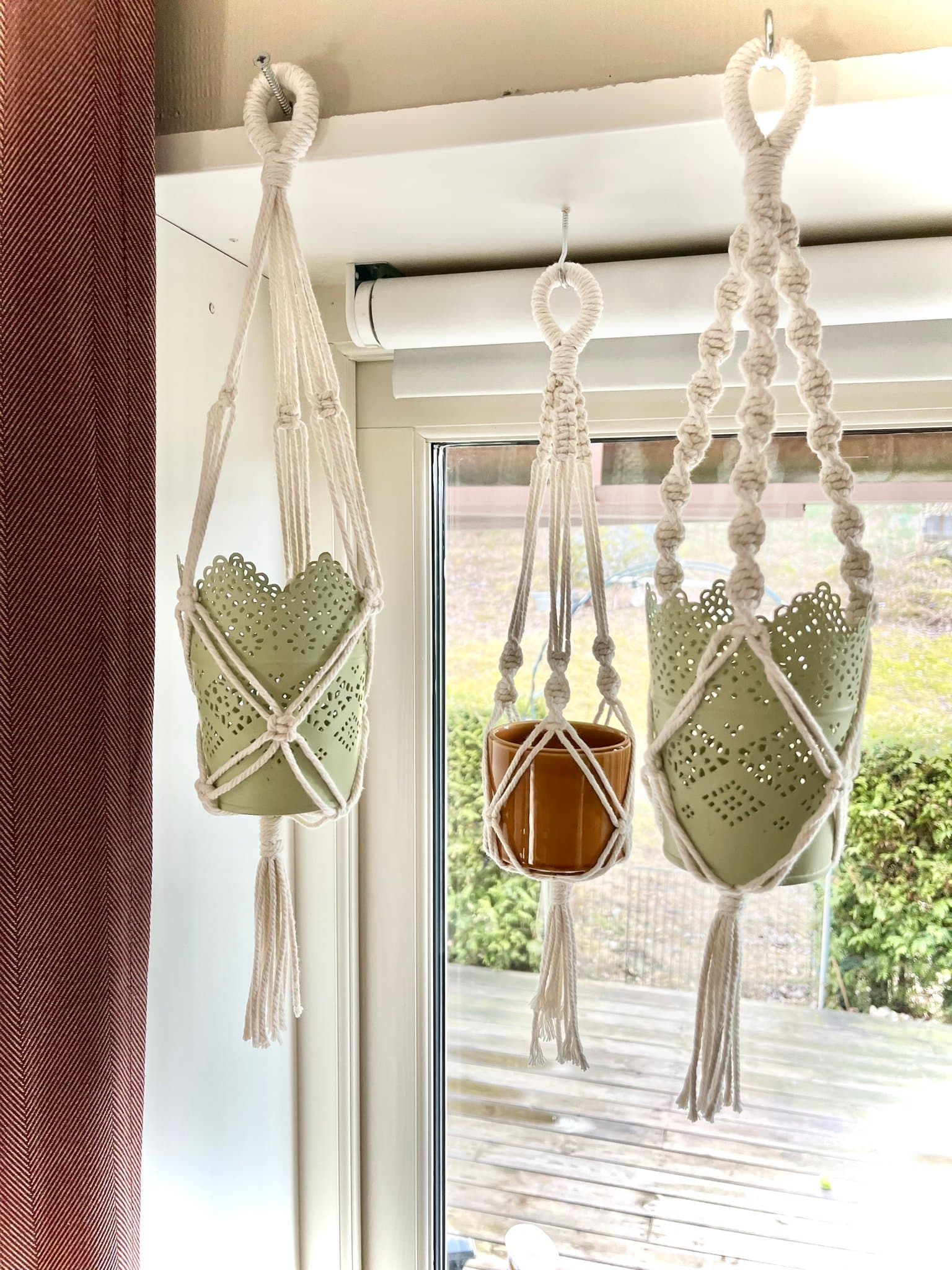 3 stycken amplar i makramé naturvit kort modell