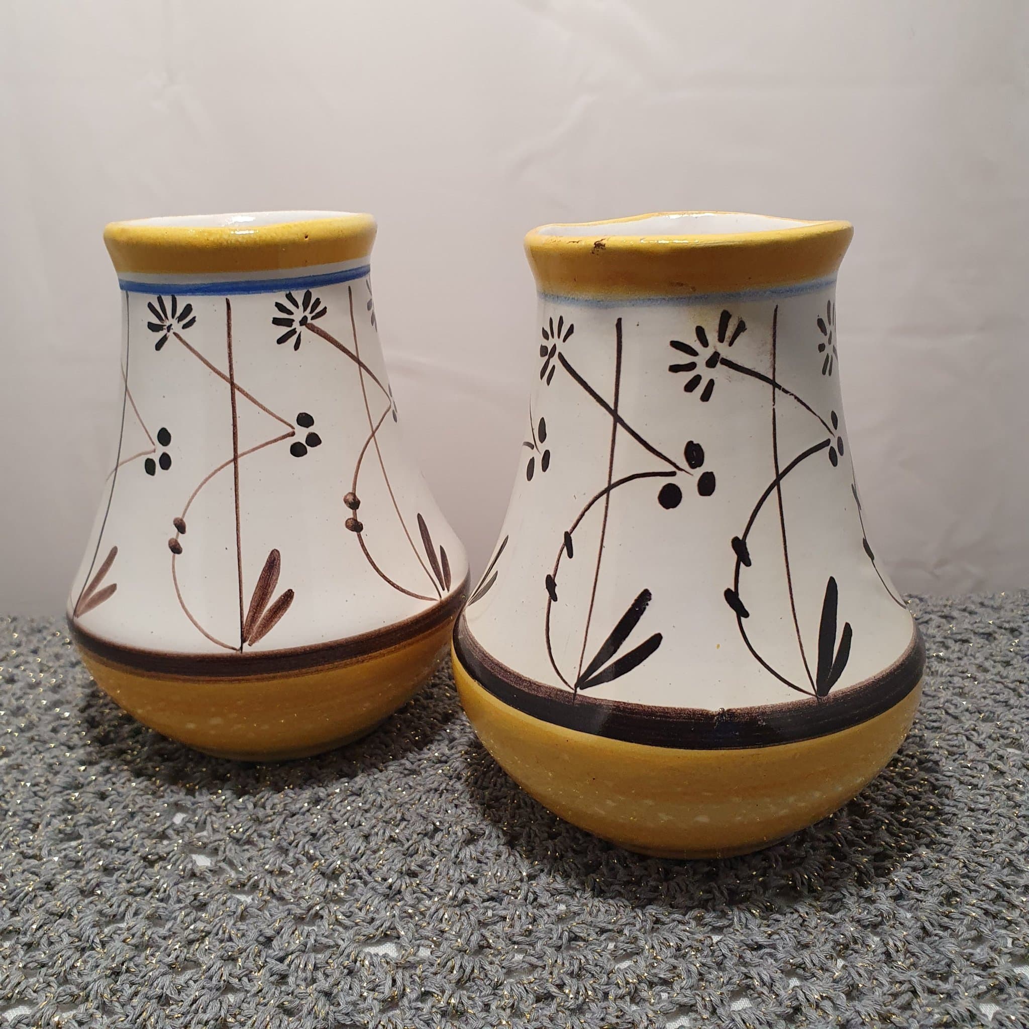 2 St retro parvaser i keramik