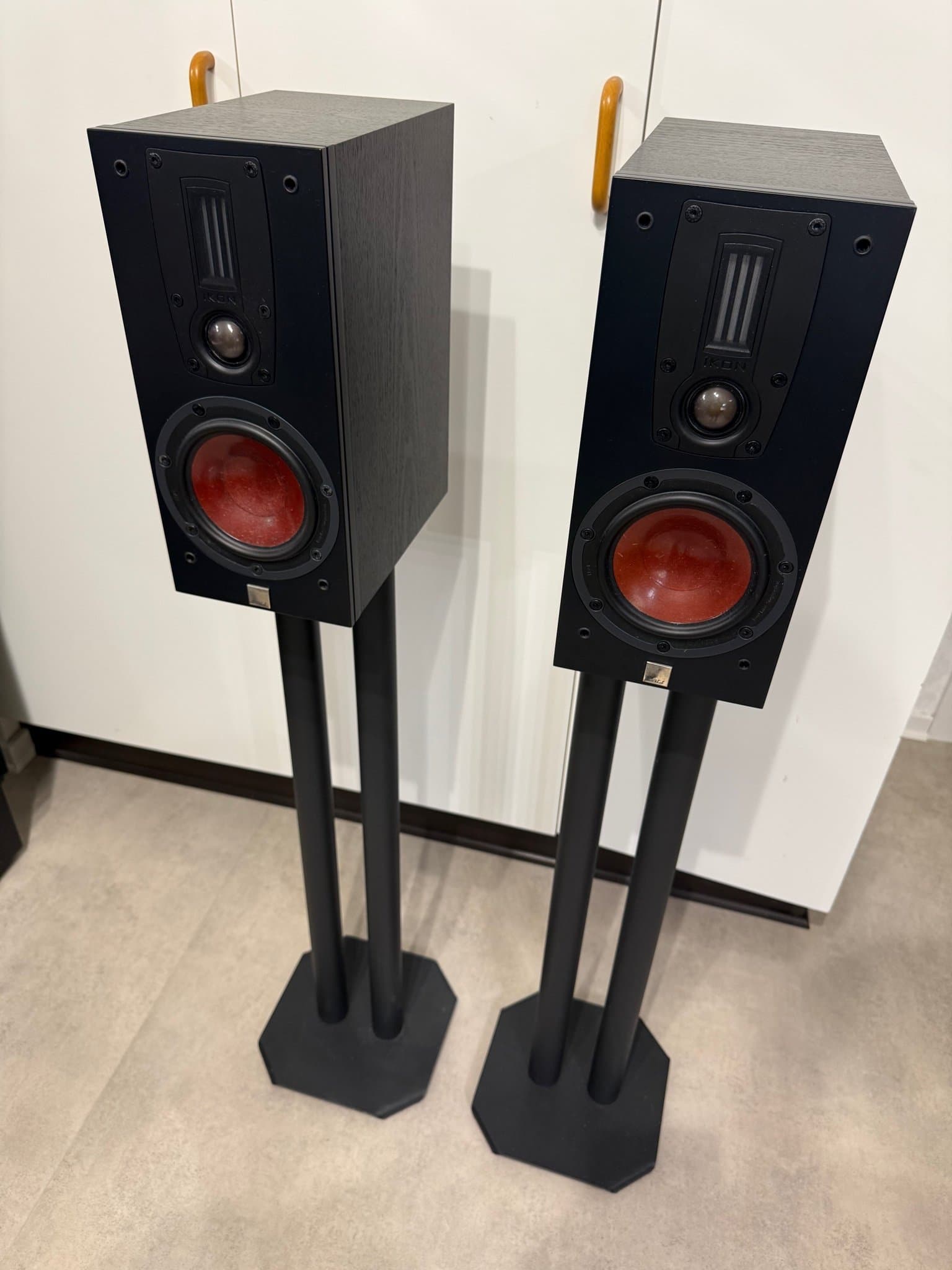 Dali Ikon 1 MK2 Högtalare med stativ