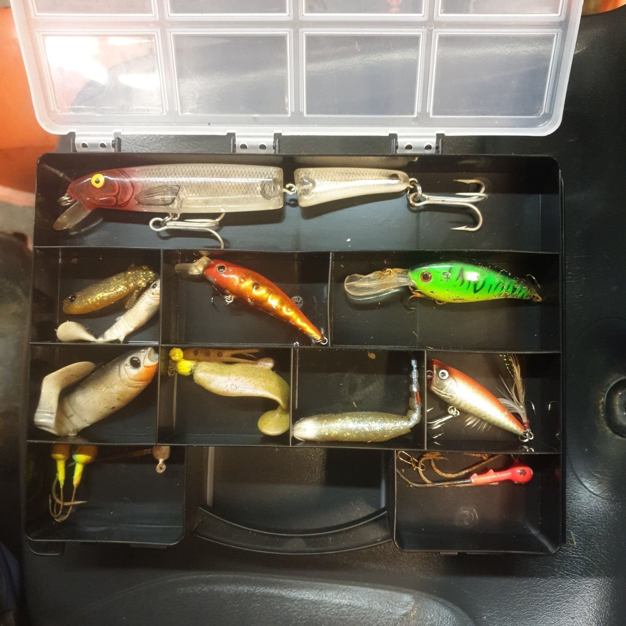 Fiskedrag i förvaringslåda ,lådan dubbelsidig