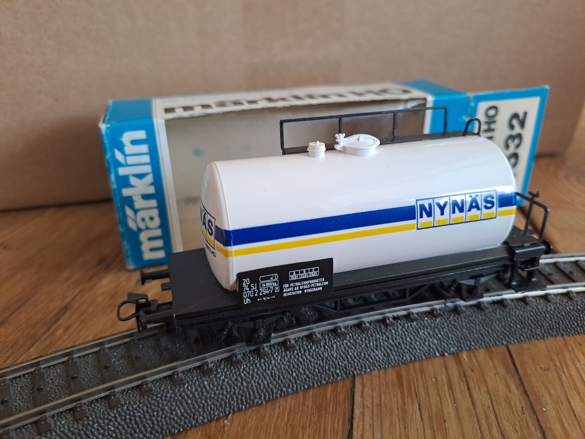 Märklin 4532, SJ 2-axlig tankvagn "Nynäs", nyskick