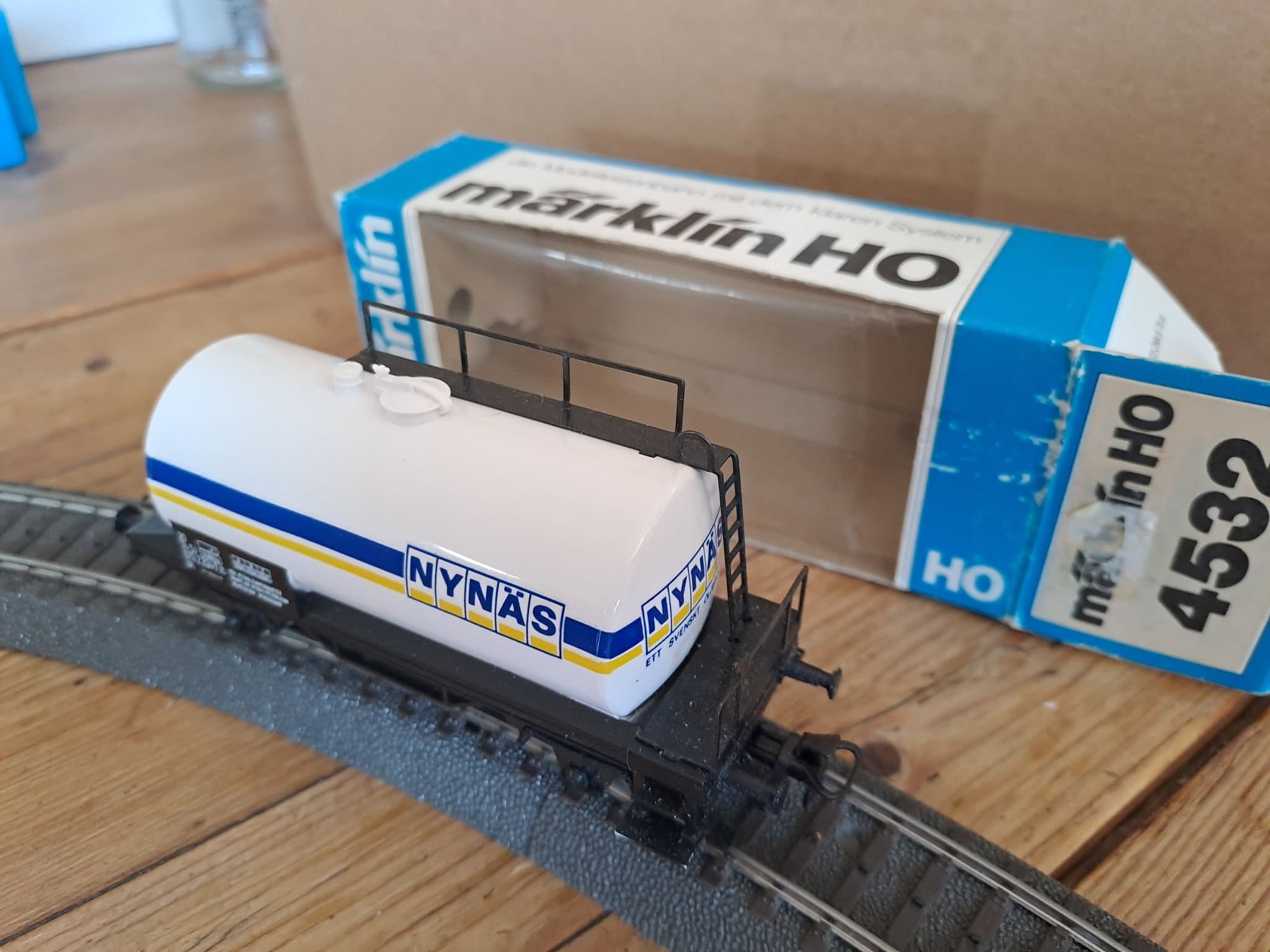 Märklin 4532, SJ 2-axlig tankvagn "Nynäs", nyskick