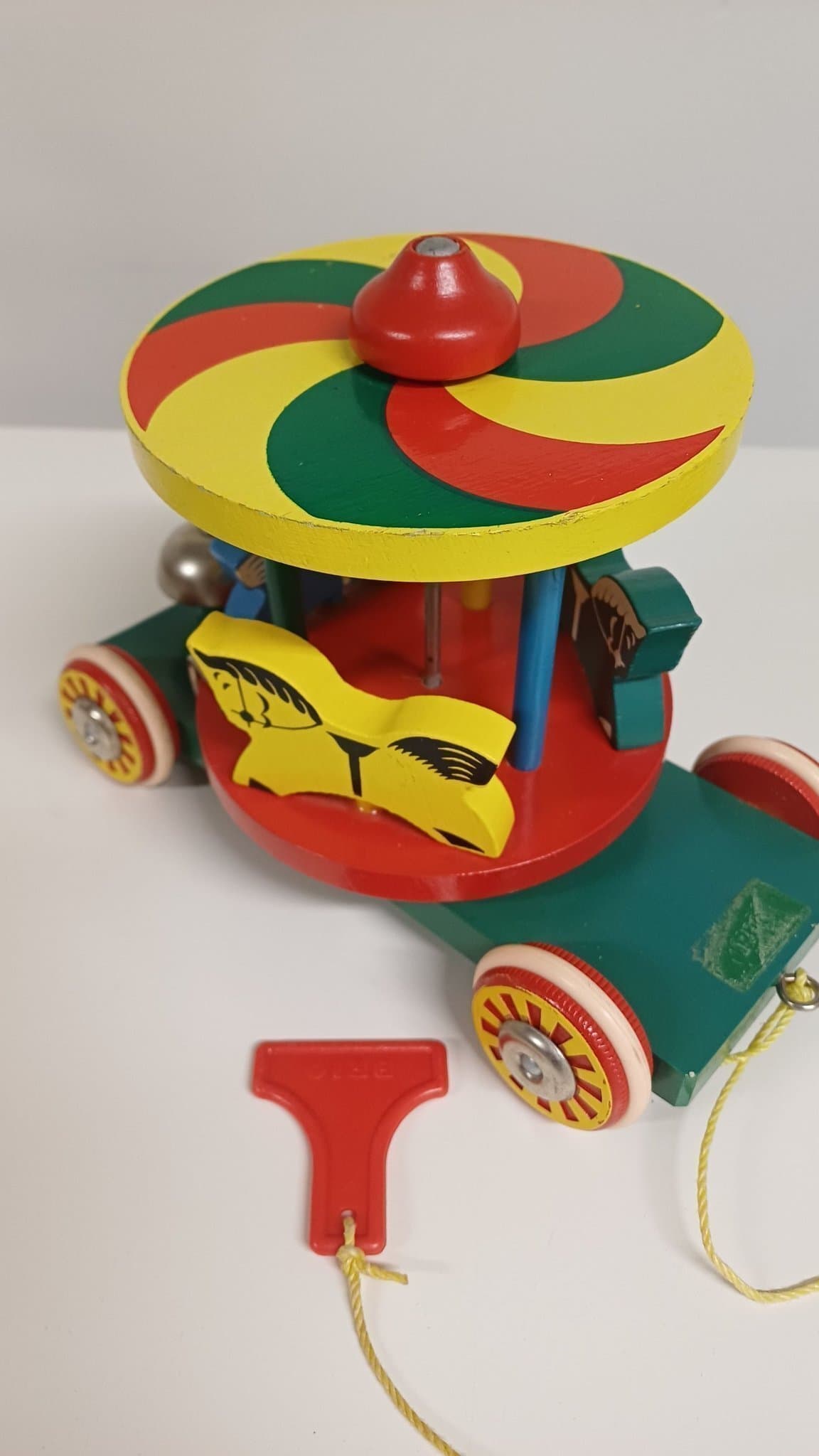 BRIO Träleksak Karusell hästar