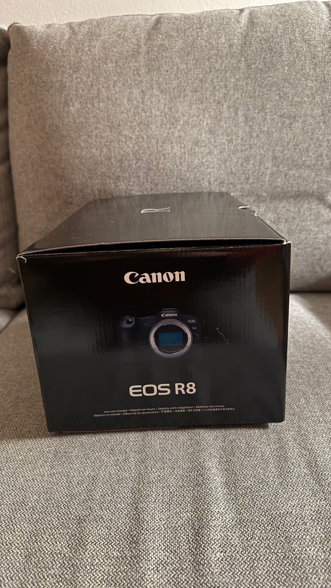 Canon EOS R8