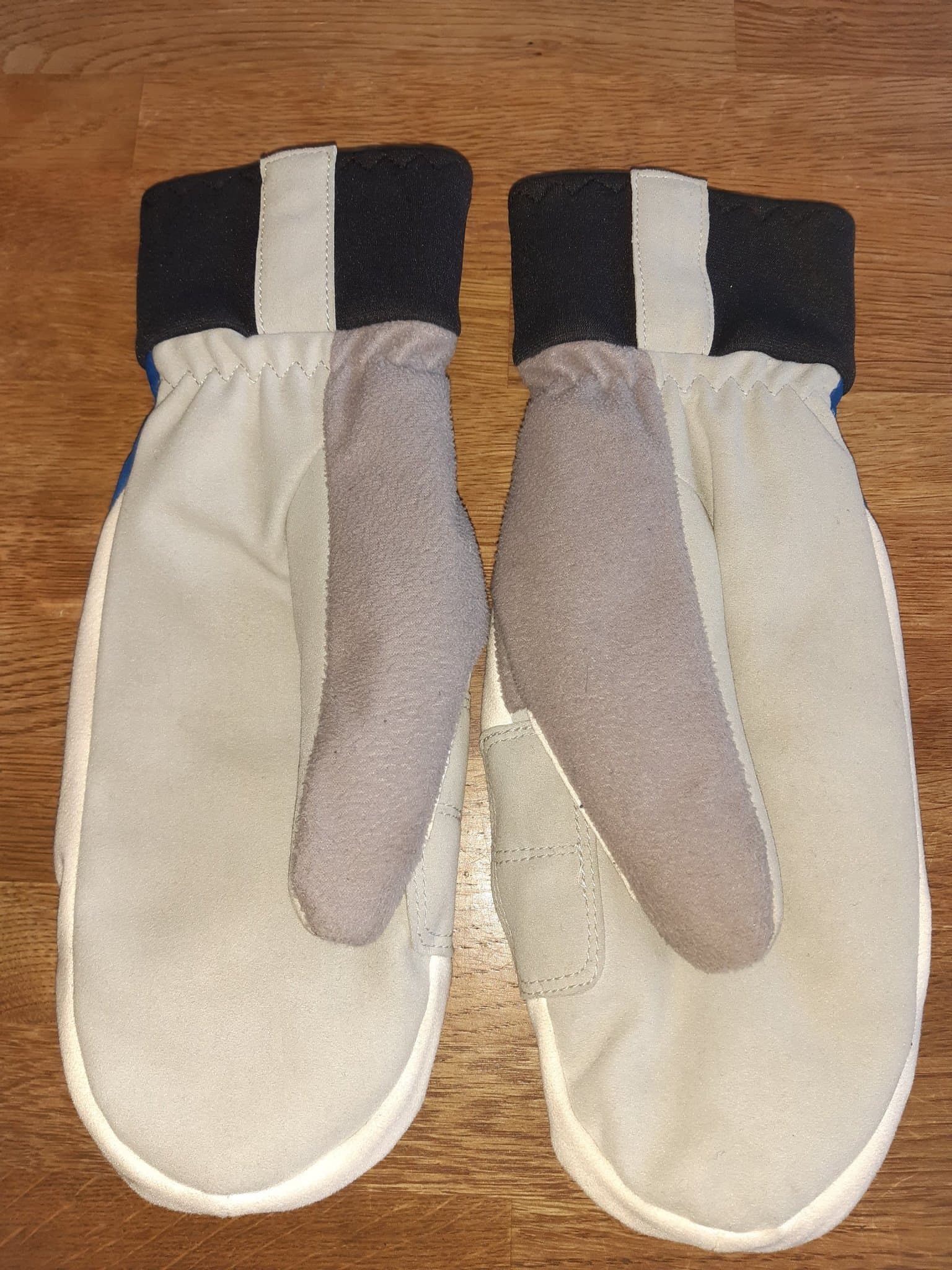 Hestra vantar storlek 7