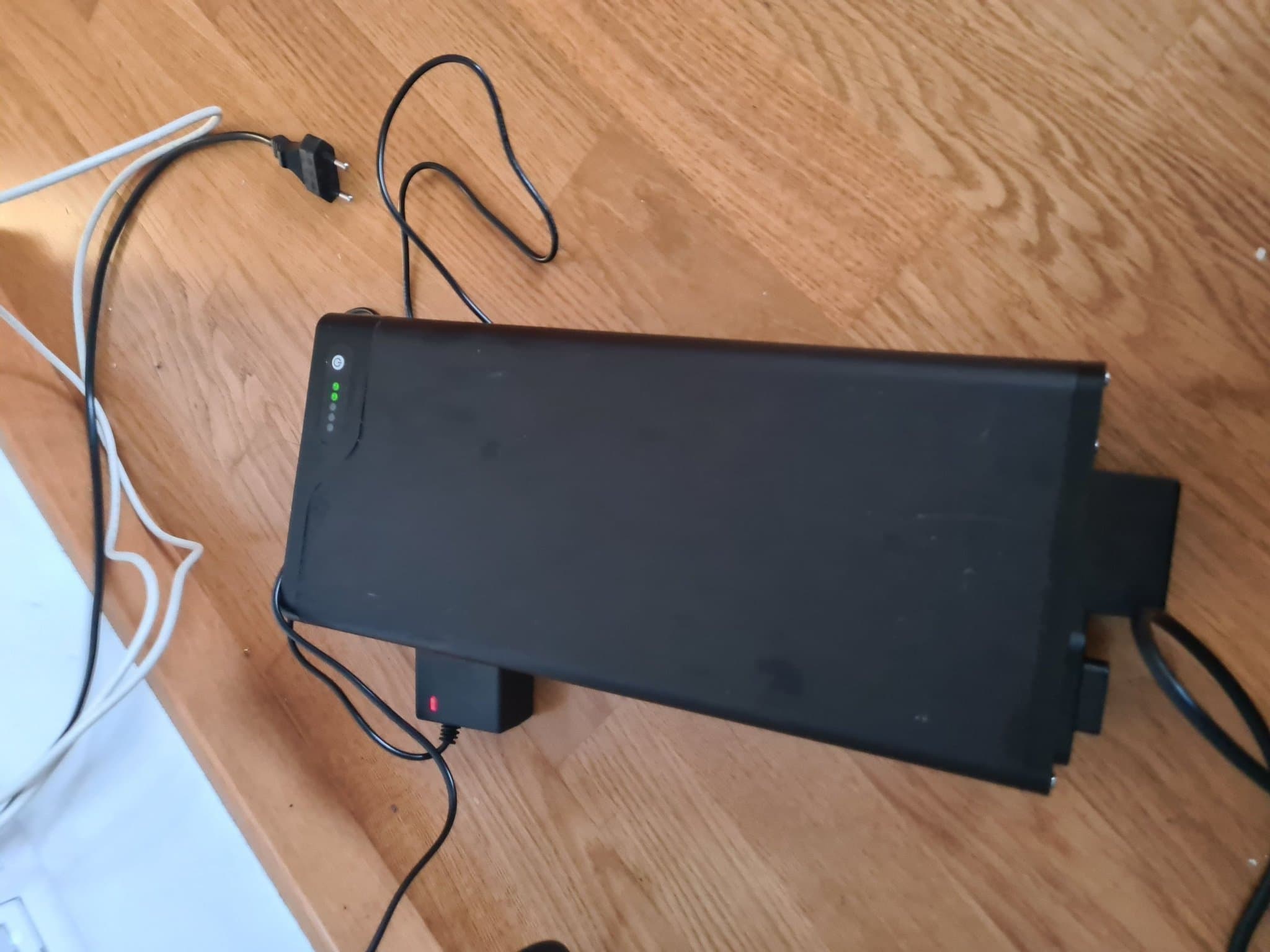 E-bike Batteri och laddare till HELEKAM elcykel