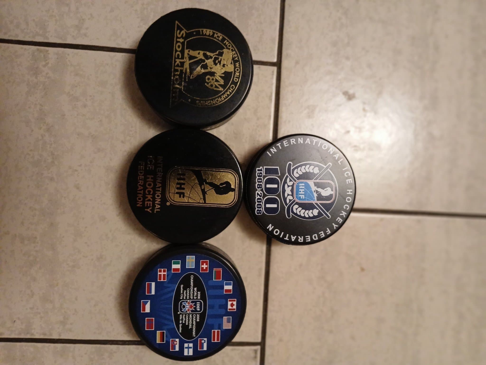 Hockeypuckar - IIHF VM