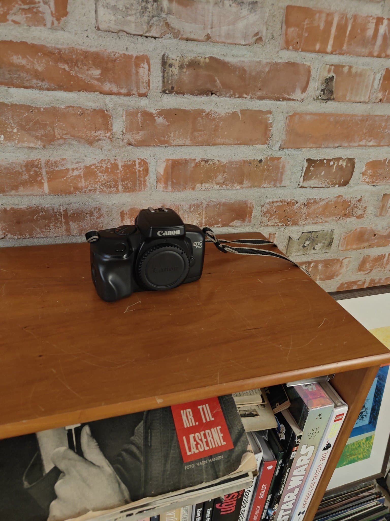 Canon EOS 750 analogt spejlreflekskamera i mint condition.