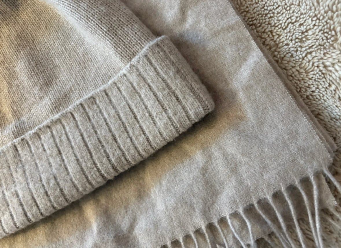 Uniqlo kashmir halsduk & mössa - unisex