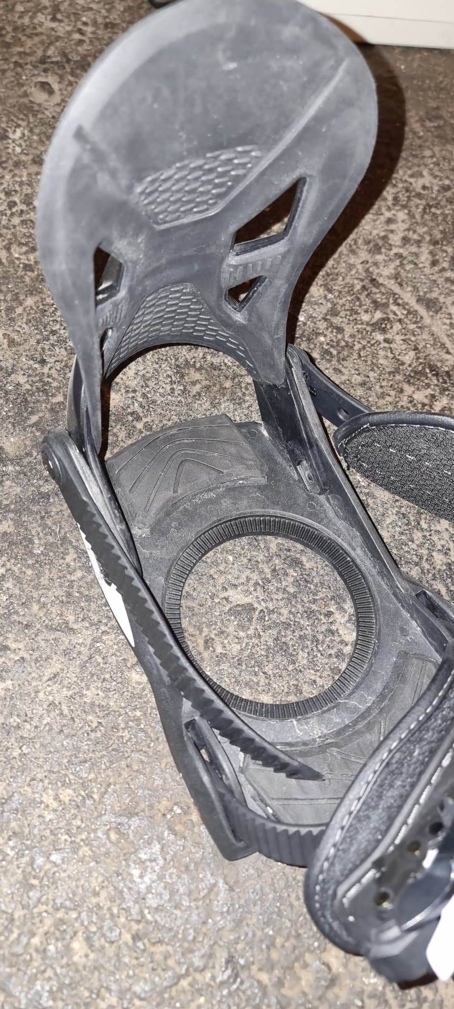 Head-bindningar stl M till snowboard