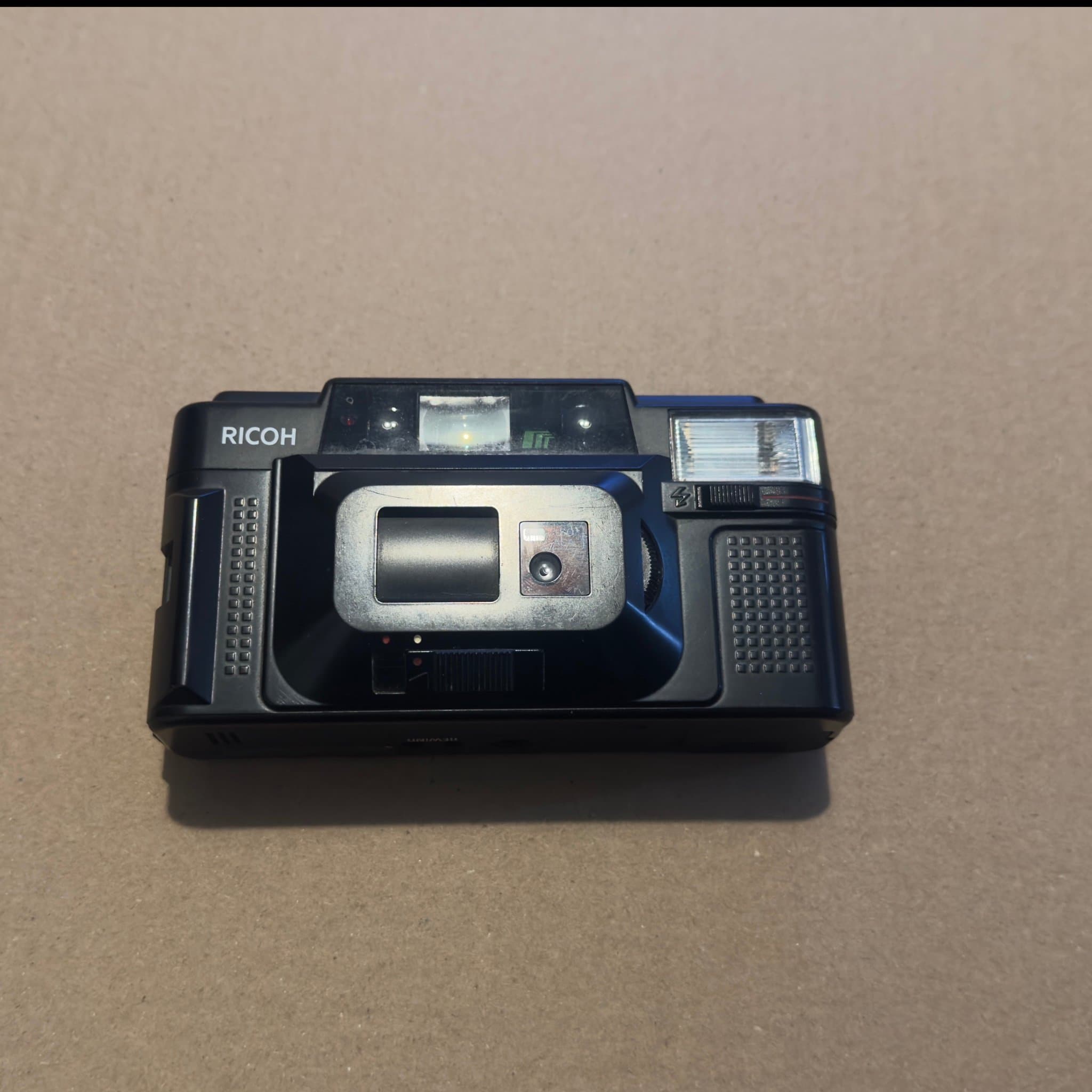 Ricoh FF-3 AF – Klassisk 80-tals Point & Shoot i fint skick!