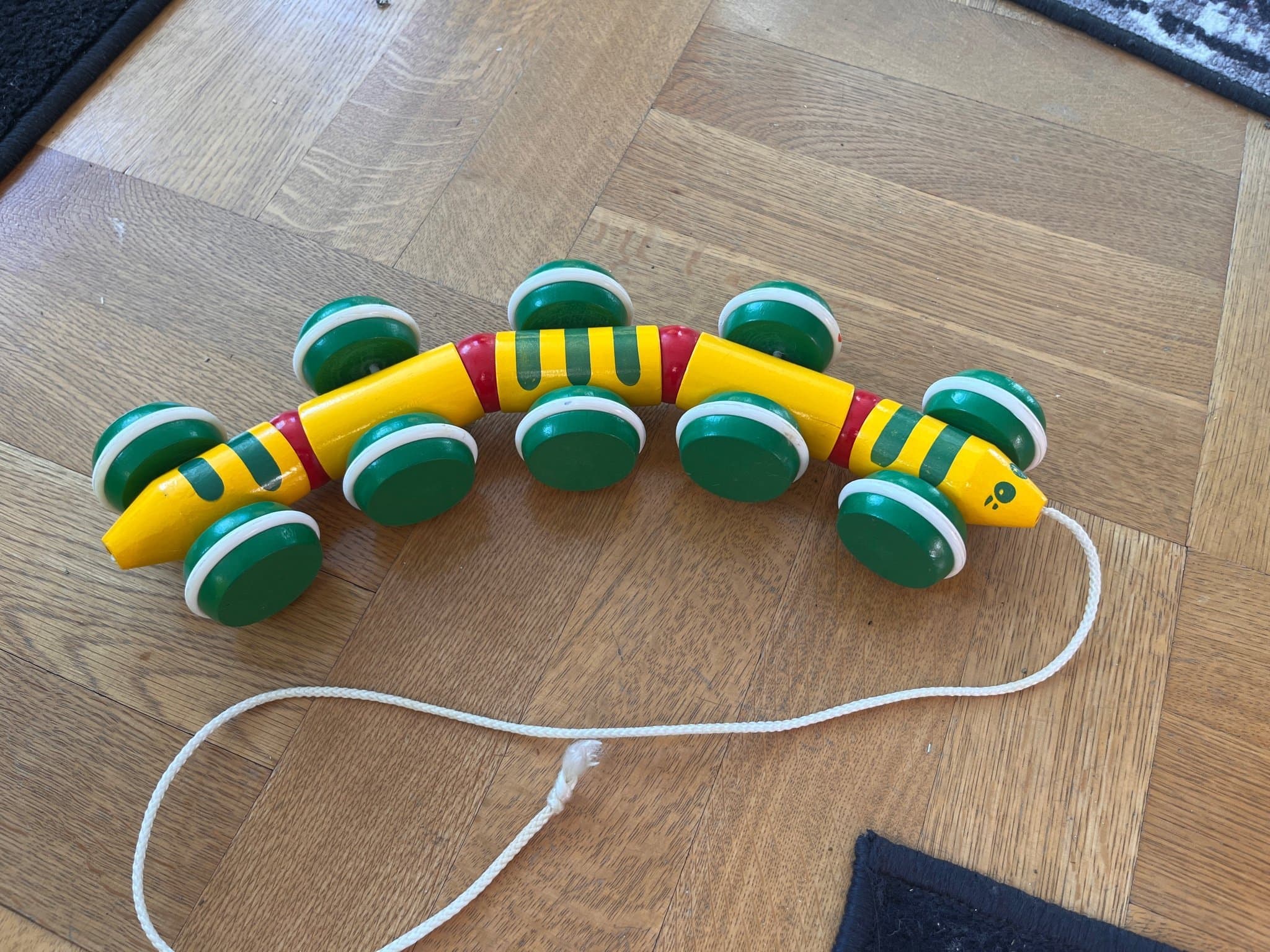 BRIO dragleksak mask