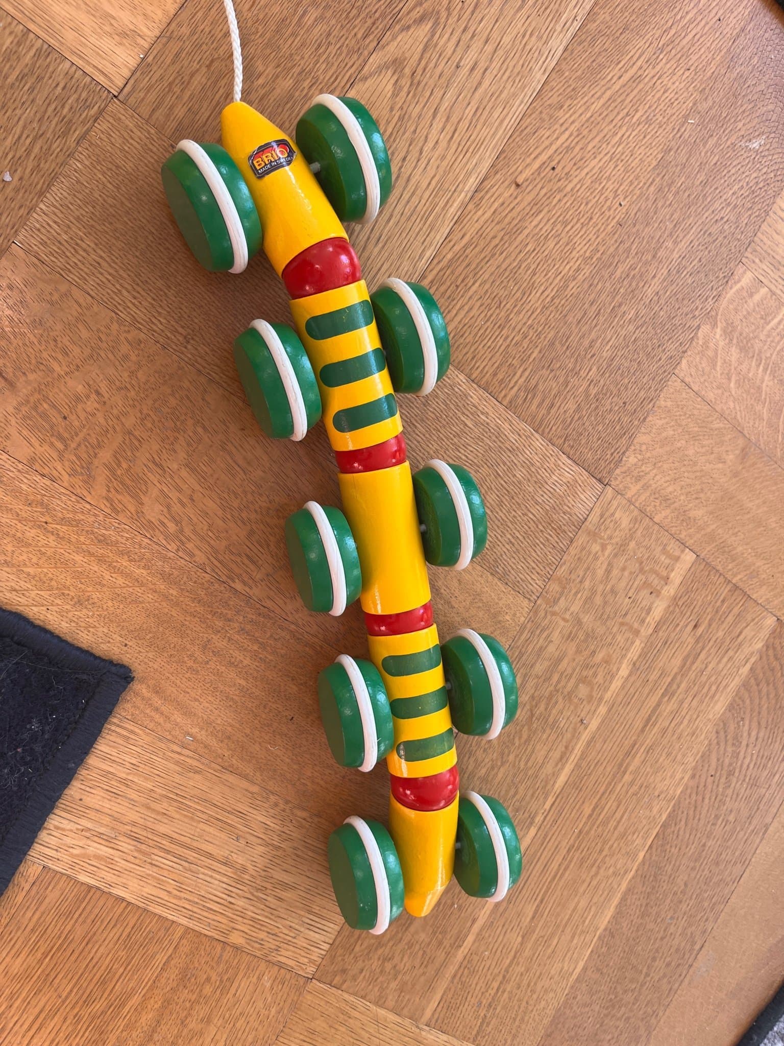 BRIO dragleksak mask