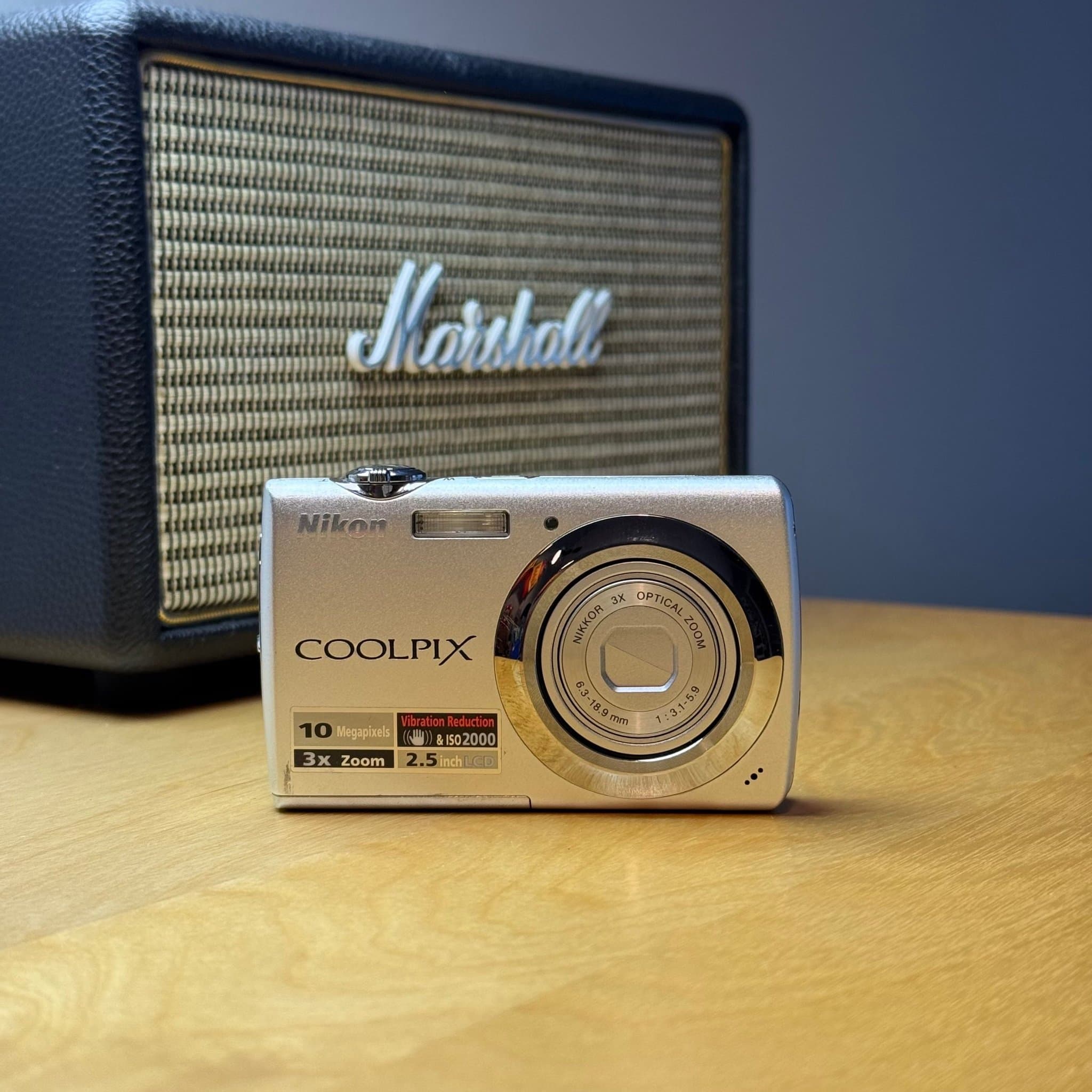 Nikon Coolpix S225 - snabb leverans