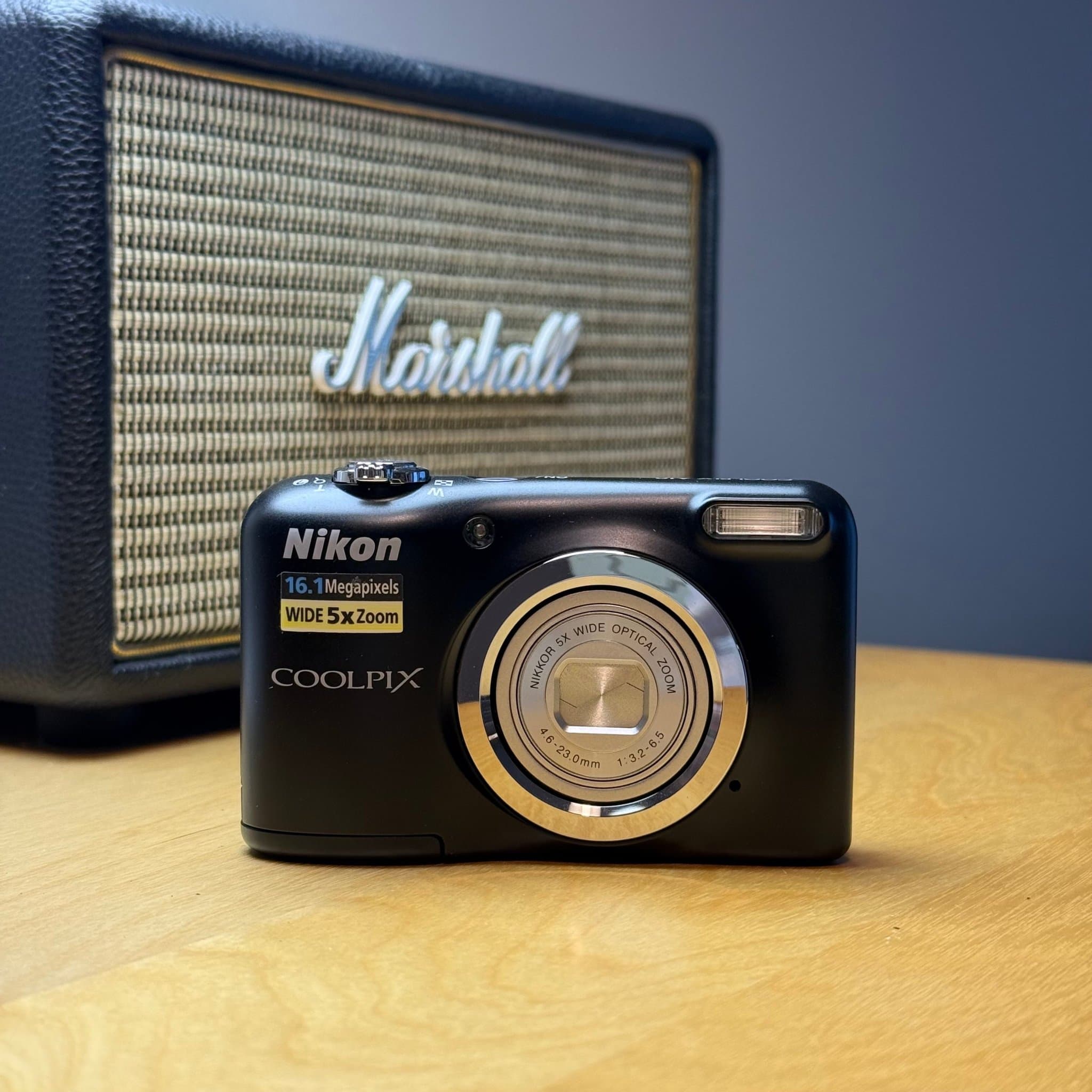 Nikon Coolpix A10 - super clean - fast shipping