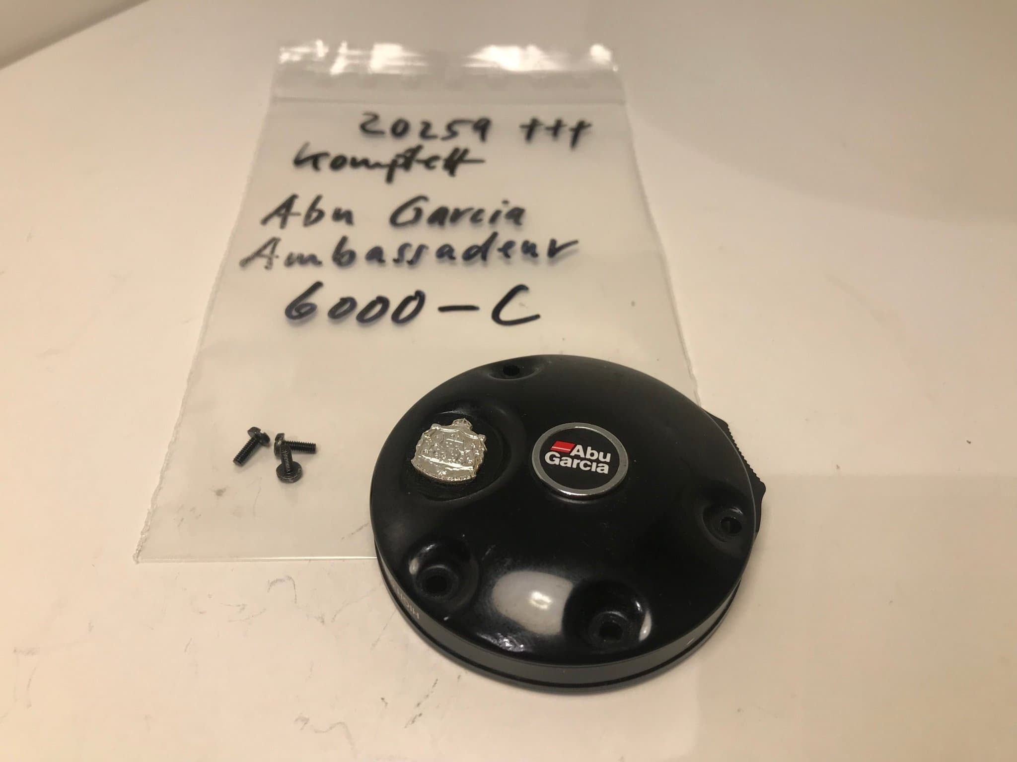 reservdel Abu Garcia Ambassadeur 6000-C, här: 20259+++sidoplåt vänster komplett