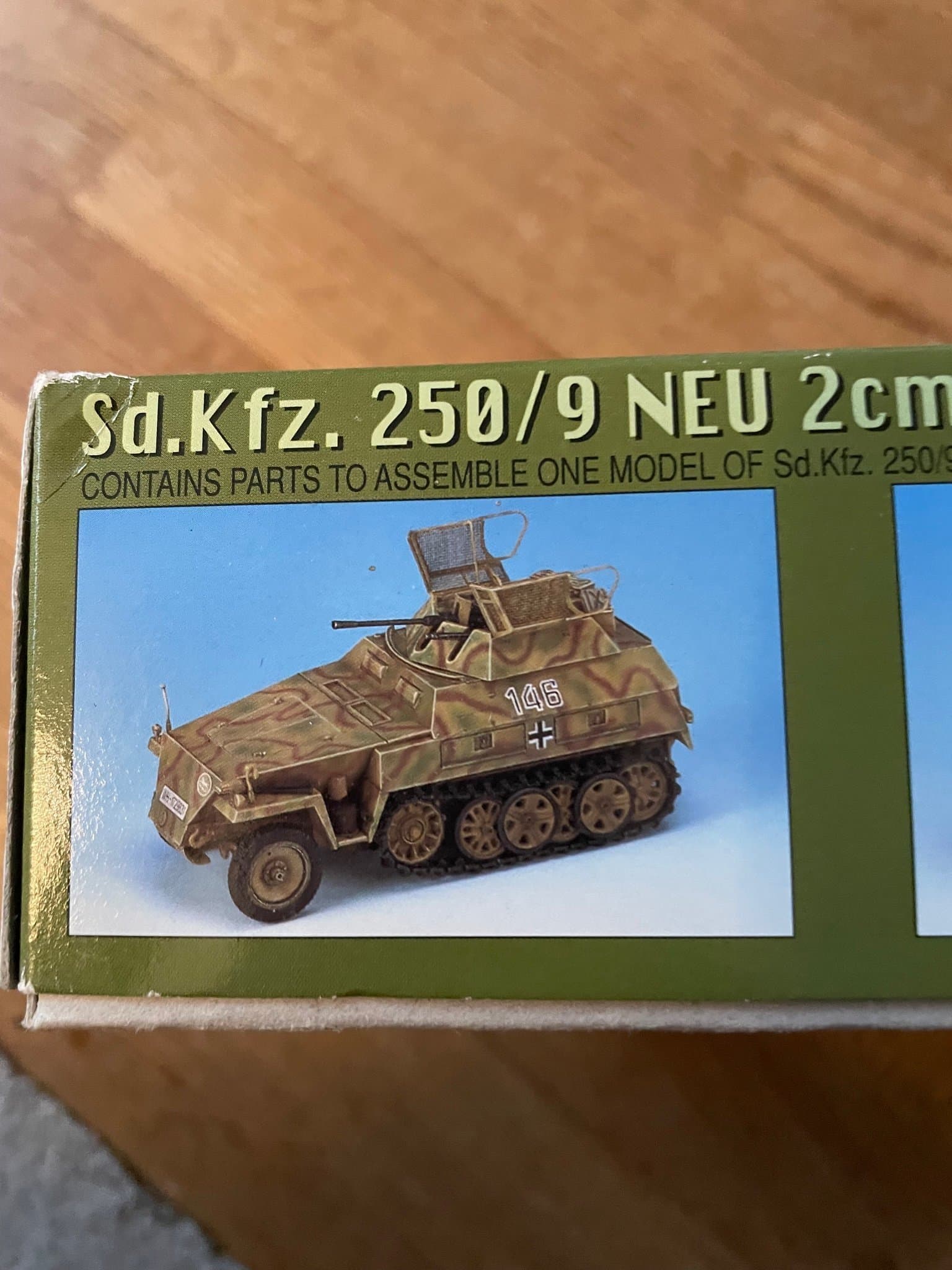 Dragon Sd.Kfz. 250/9 NEU 2cm RECONNAISSANCE modellbyggsats