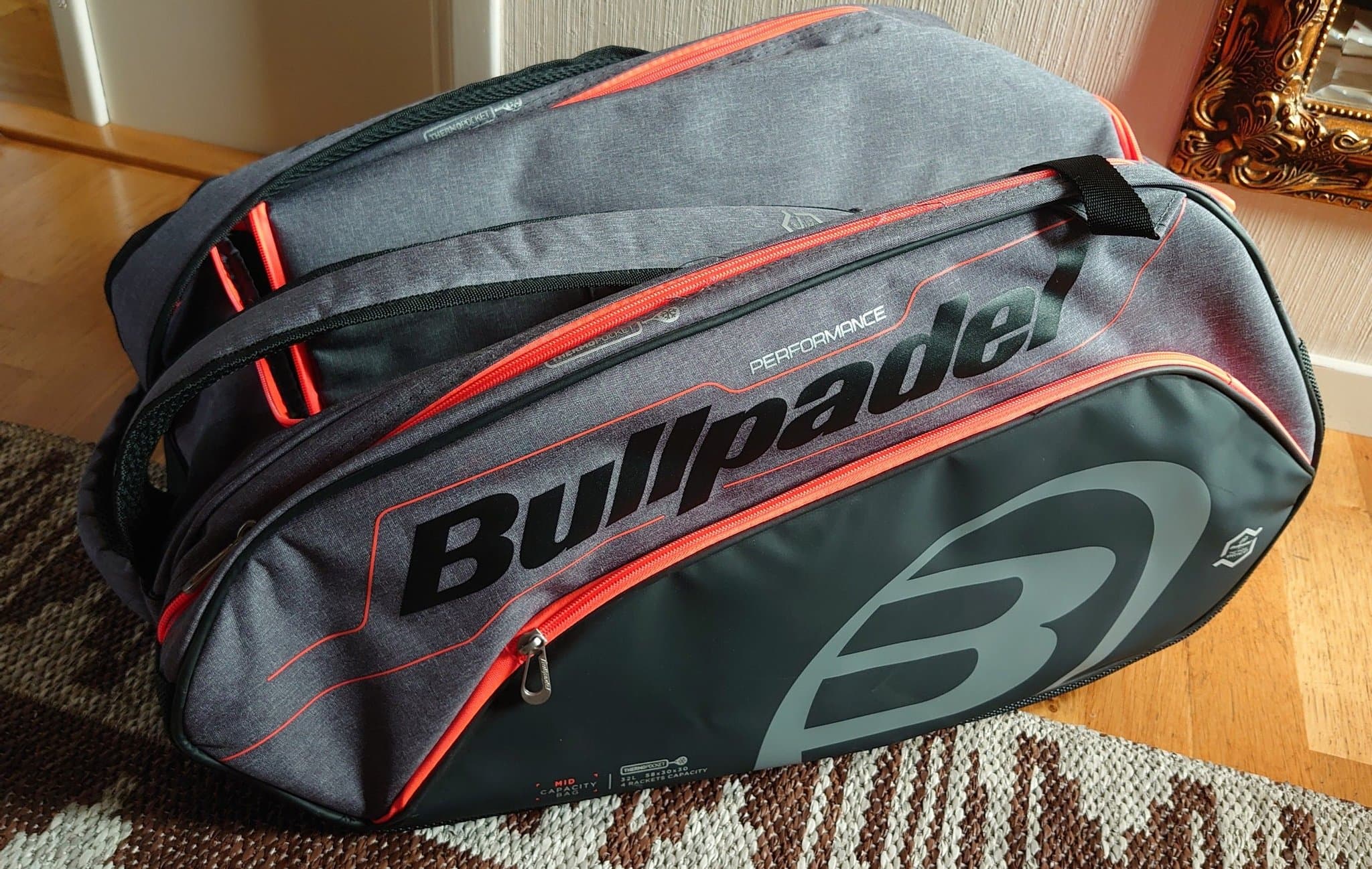 Bullpadel Performance Racketväska